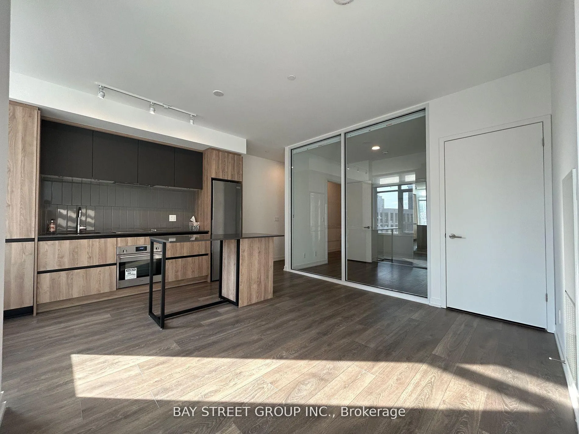 Photo 4 of Unit 606, 8 Beverley Glen Boulevard, Vaughan, Beverley Glen — HOMEH