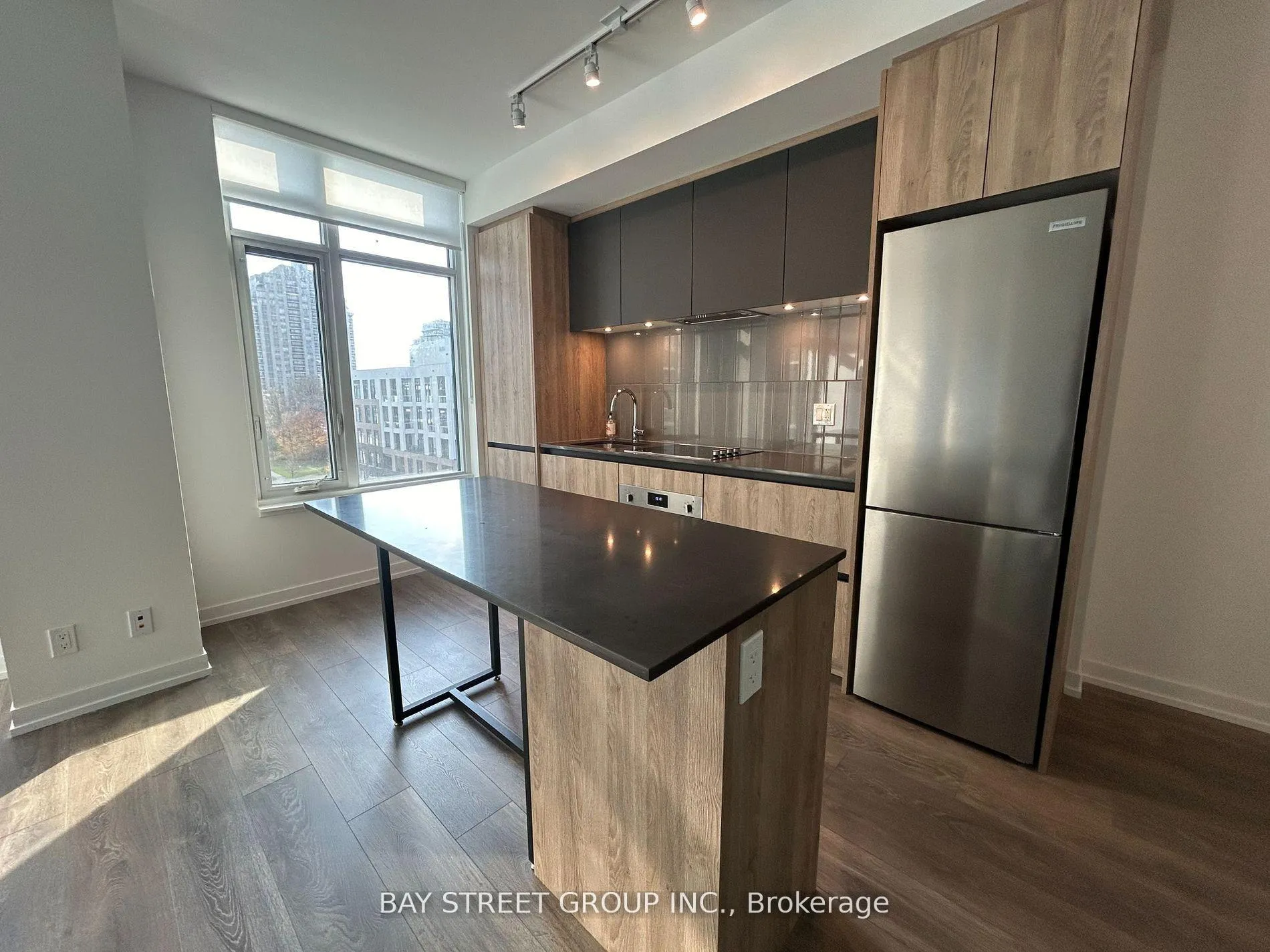 Photo 5 of Unit 606, 8 Beverley Glen Boulevard, Vaughan, Beverley Glen — HOMEH