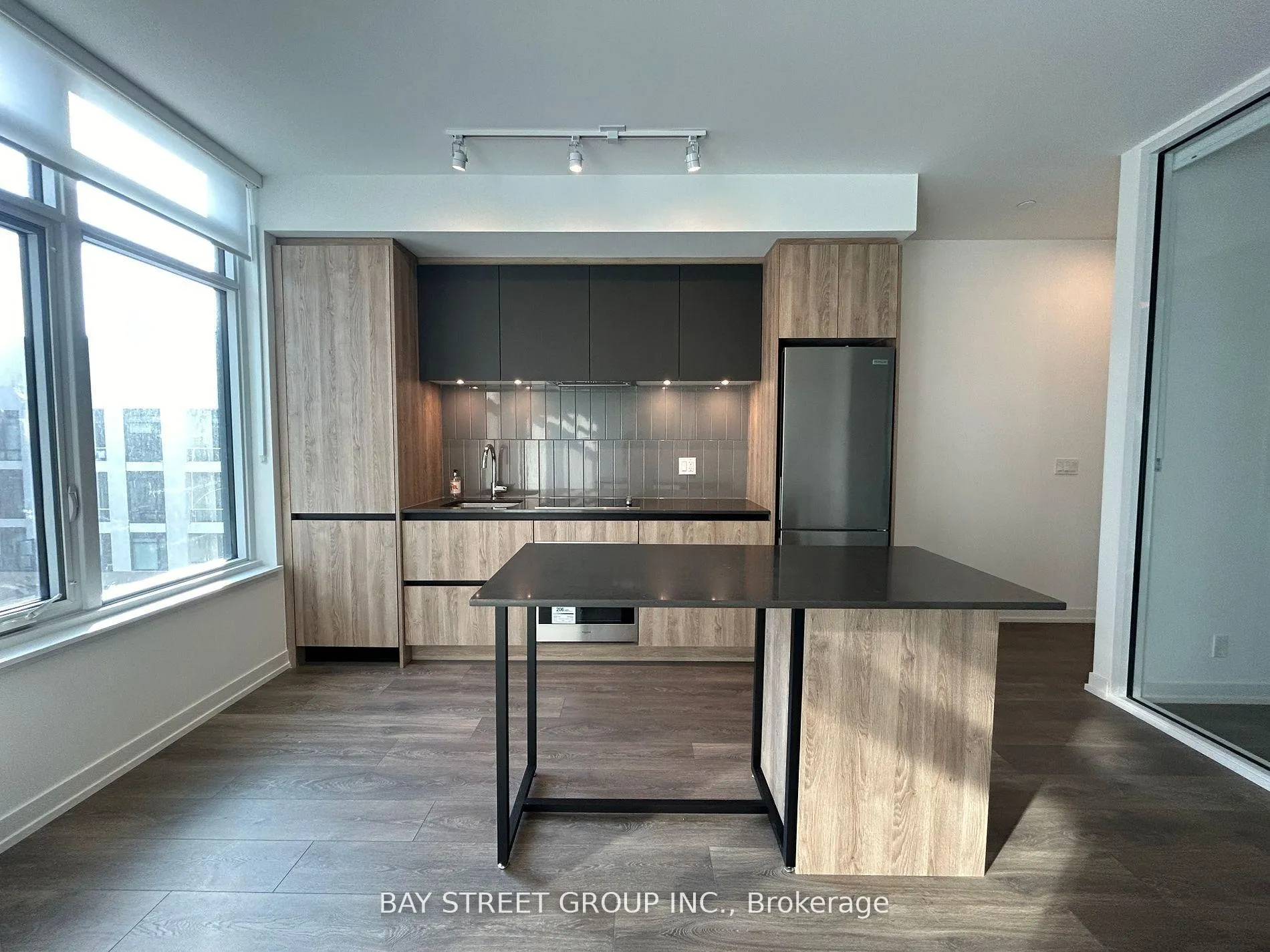 Photo 6 of Unit 606, 8 Beverley Glen Boulevard, Vaughan, Beverley Glen — HOMEH