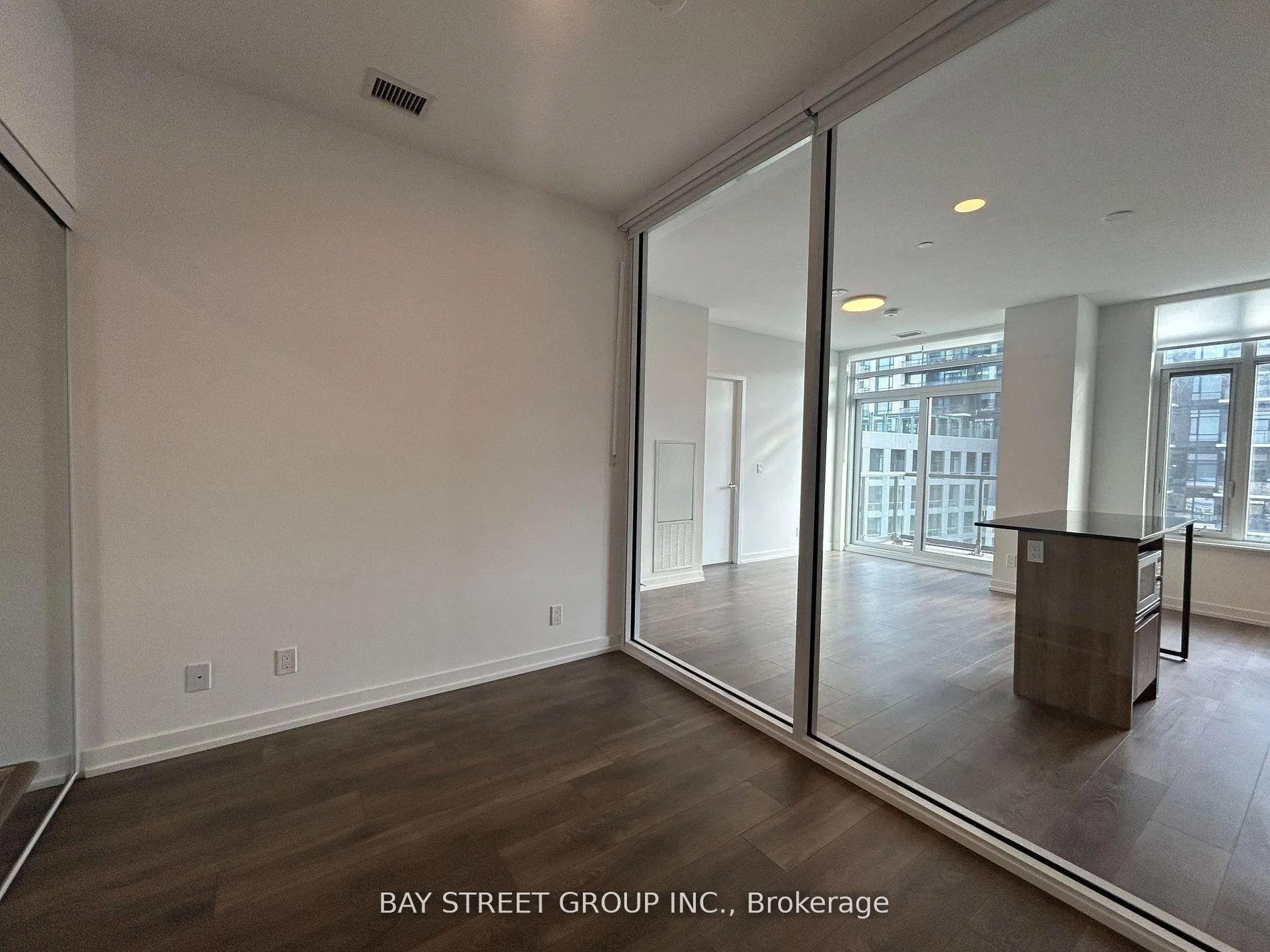 Photo 10 of Unit 606, 8 Beverley Glen Boulevard, Vaughan, Beverley Glen — HOMEH
