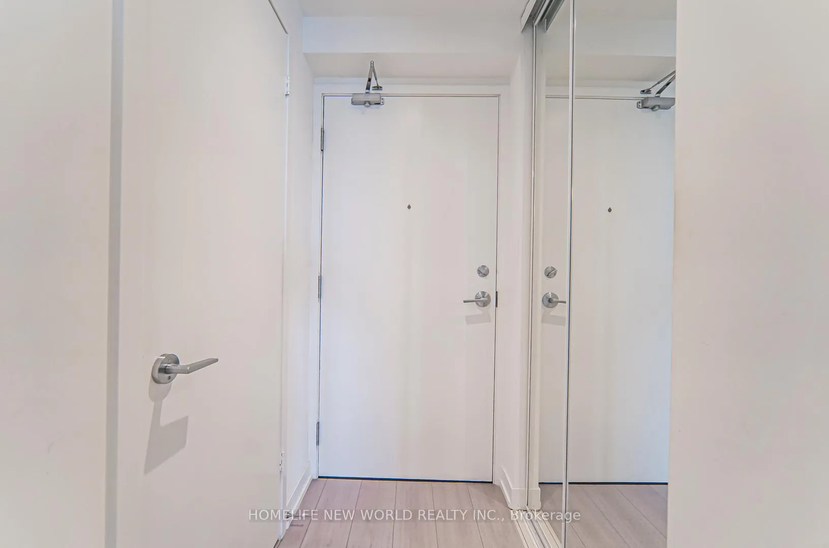 Photo 8 of Unit 4007, 5 Buttermill Avenue, Vaughan, Vaughan Corporate Centre — HOMEH