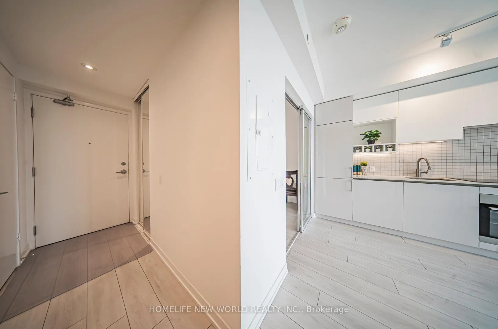 Photo 10 of Unit 4007, 5 Buttermill Avenue, Vaughan, Vaughan Corporate Centre — HOMEH
