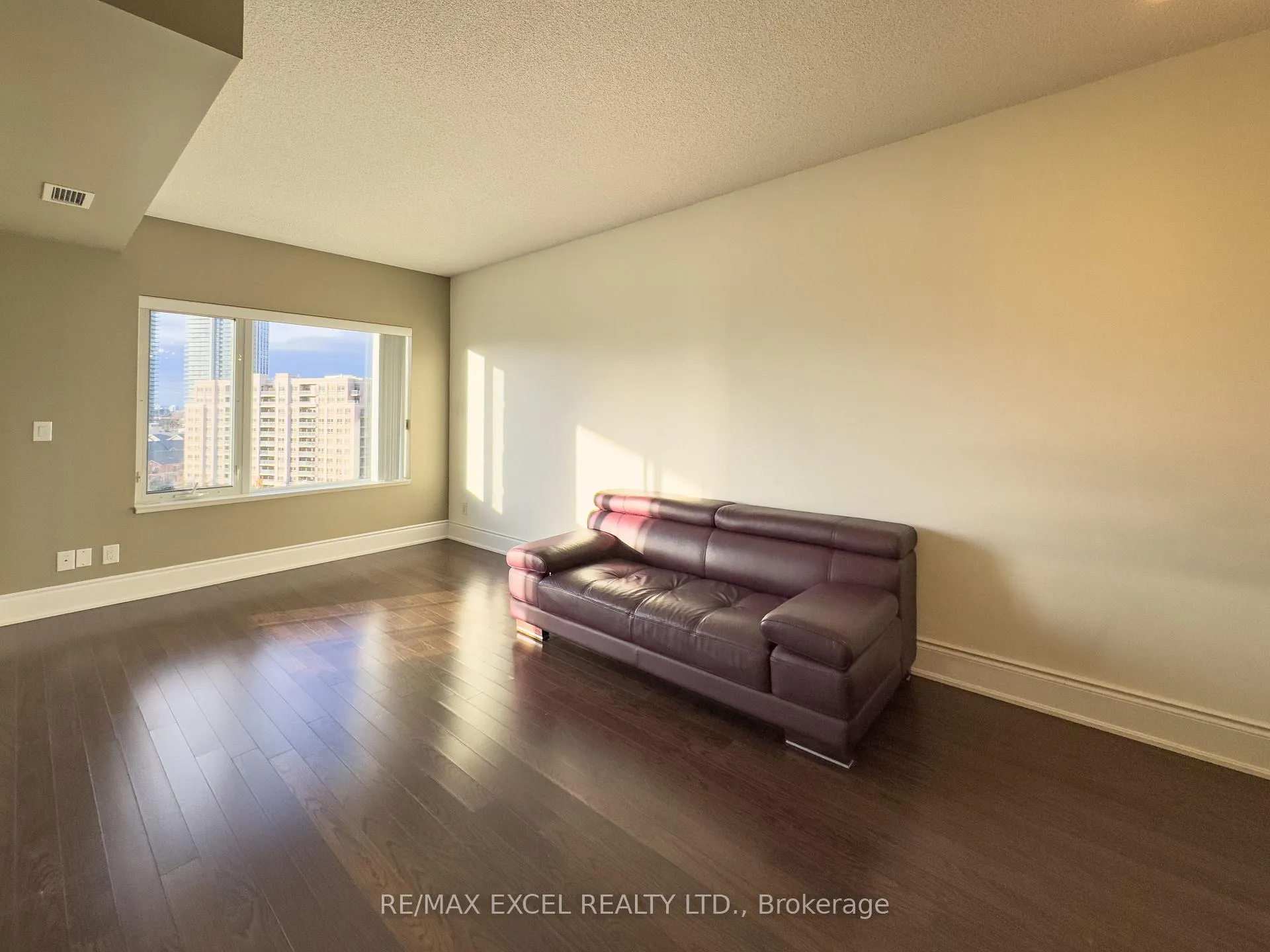 Photo 3 of Unit 1207, 233 South Park Road, Markham, Commerce Valley — HOMEH