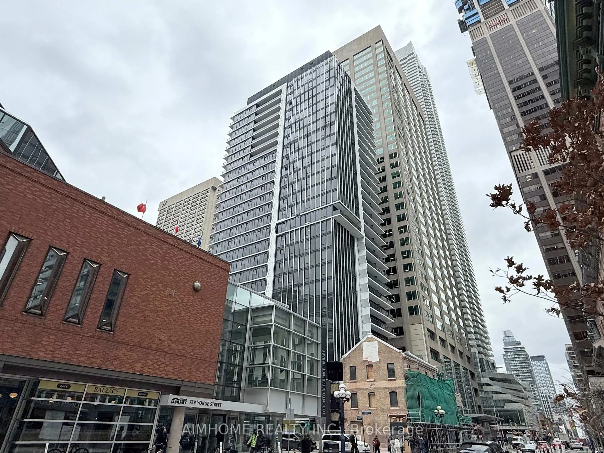 Front of Unit 1606, 771 Yonge Street