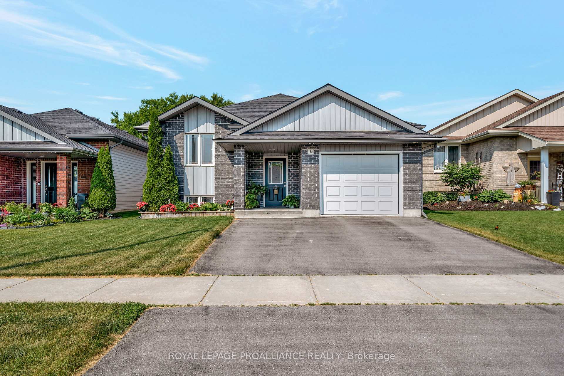 Photo 2 of 162 Greenhill Lane, Belleville, Belleville Ward — HOMEH