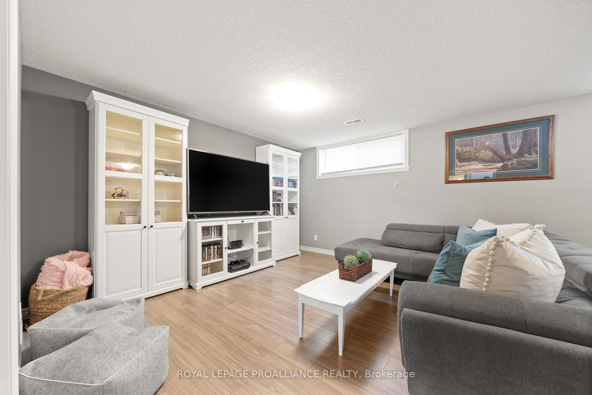 Photo 31 of 162 Greenhill Lane, Belleville, Belleville Ward — HOMEH
