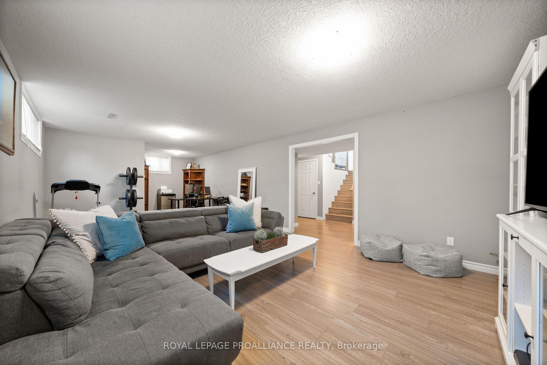 Photo 33 of 162 Greenhill Lane, Belleville, Belleville Ward — HOMEH