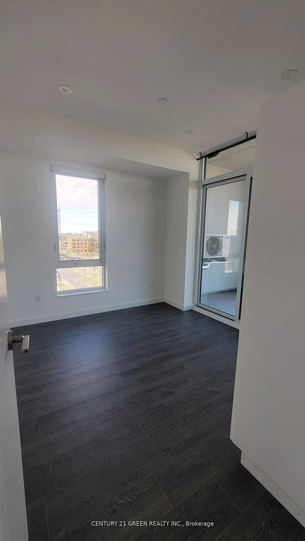 Photo 7 of Unit 503, 741 King Street W, Kitchener, KW Hospital — HOMEH