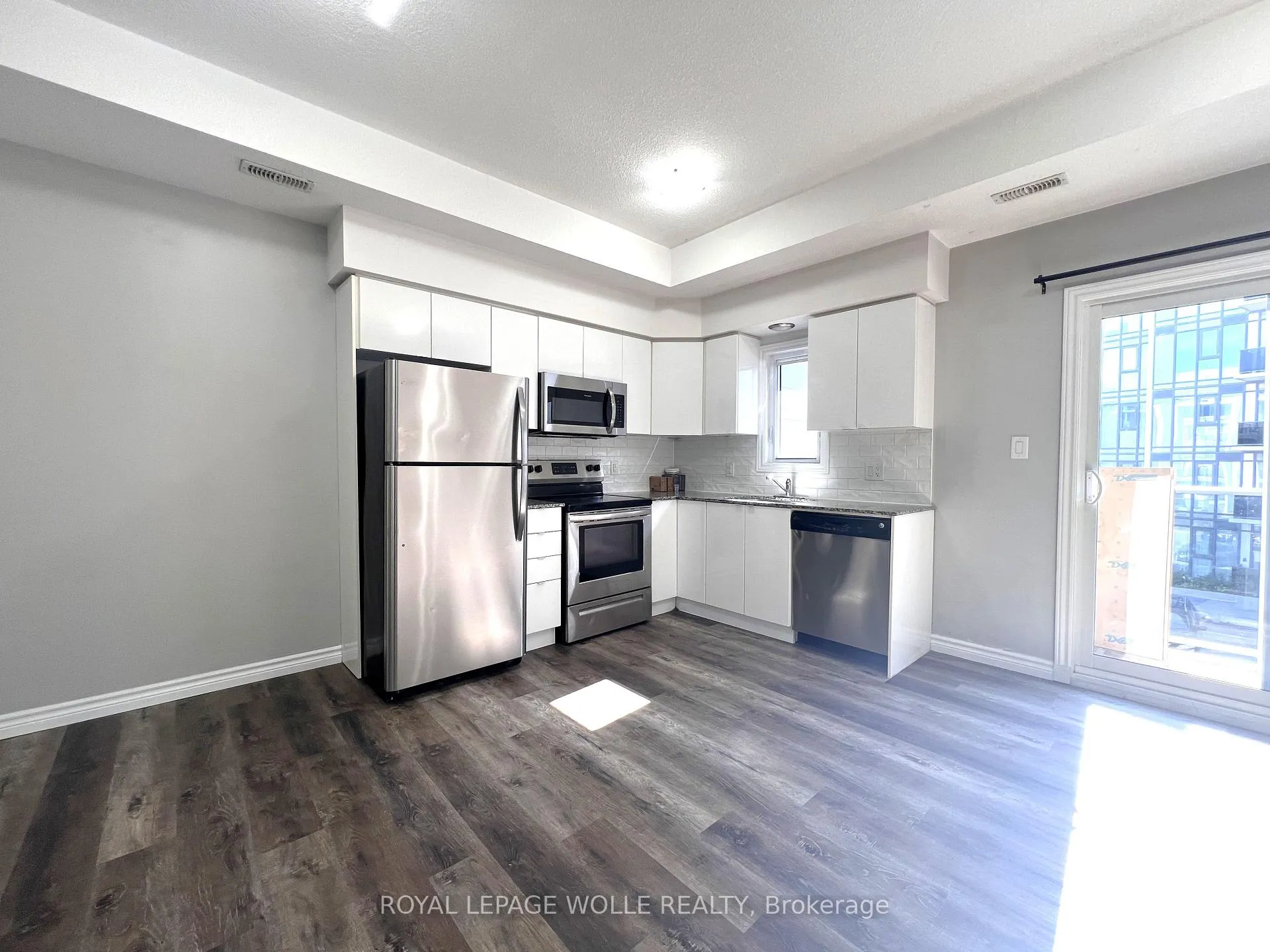 Photo 4 of Unit B19, 1430 Highland Road W, Kitchener — HOMEH