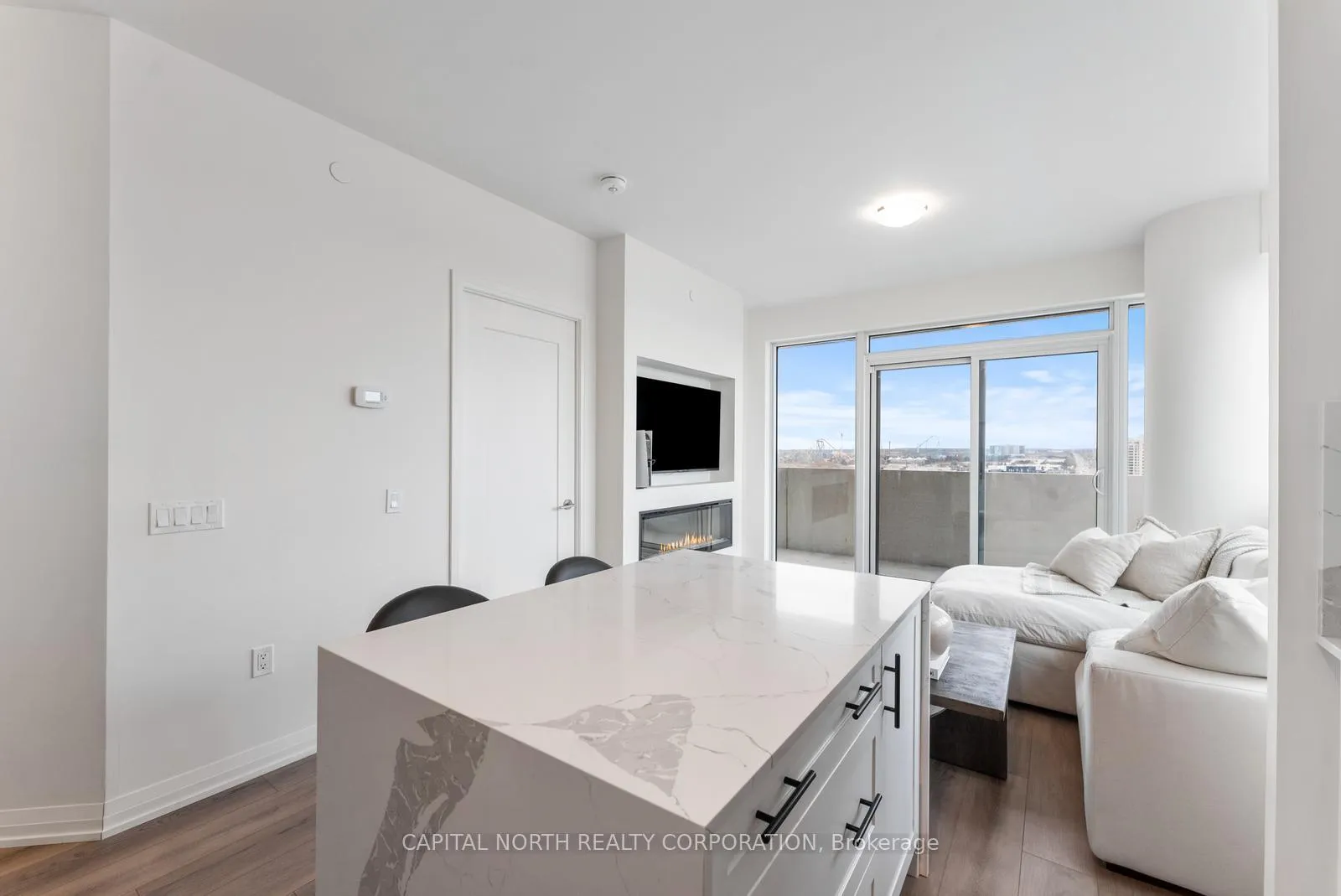 Photo 10 of Unit 1011, 9000 Jane Street, Vaughan, Vellore Village — HOMEH