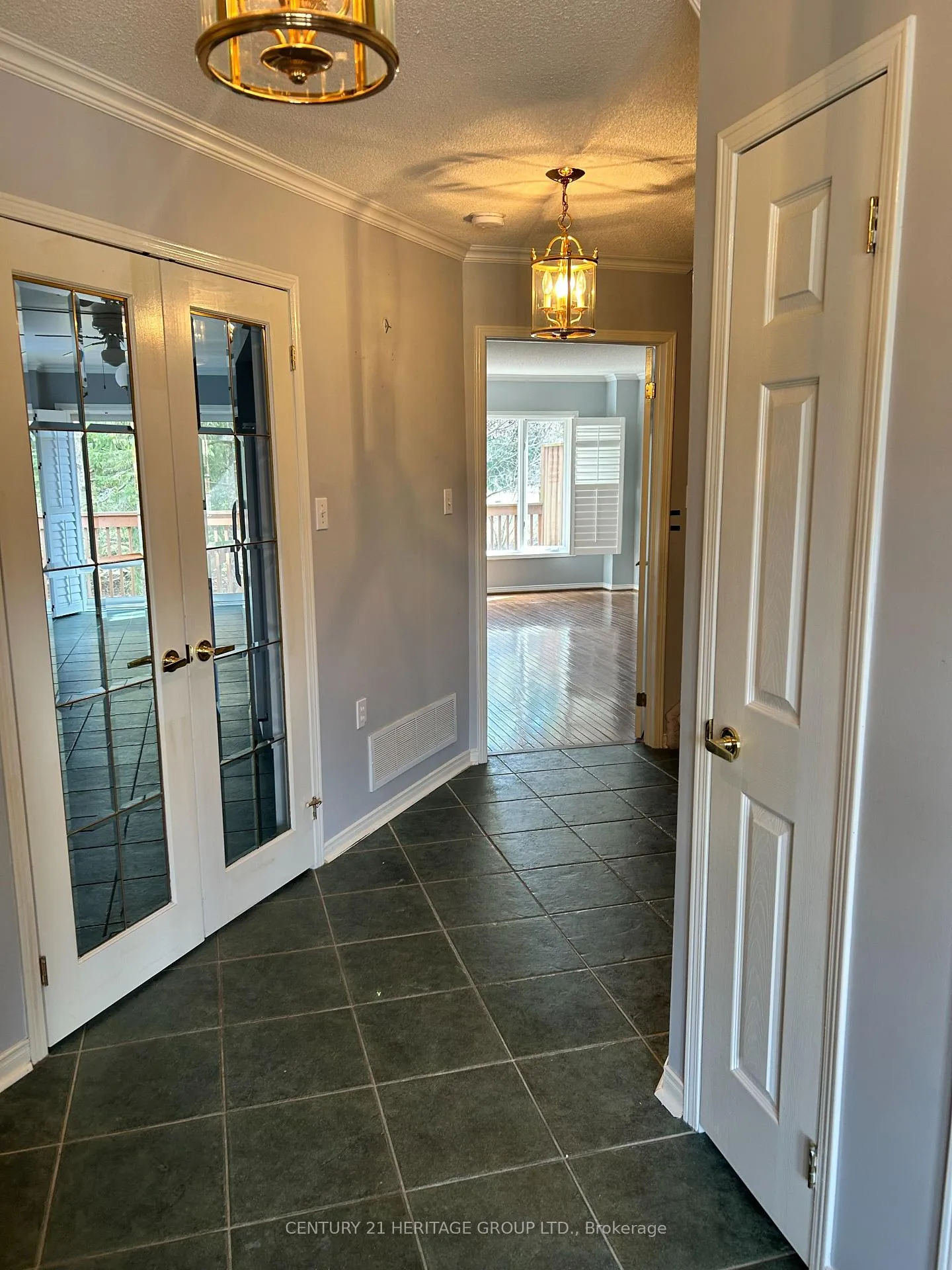 Photo 3 of 192 Green Briar Road, New Tecumseth, Alliston — HOMEH