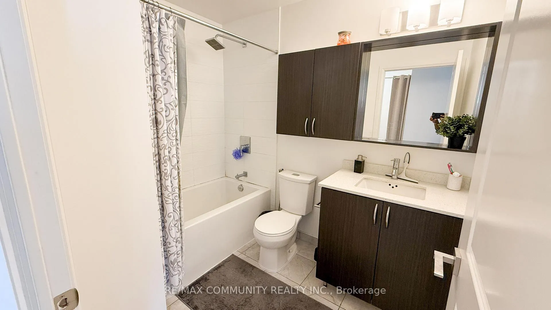 Photo 6 of Unit 2110, 3700 Highway 7 Road, Vaughan, Vaughan Corporate Centre — HOMEH