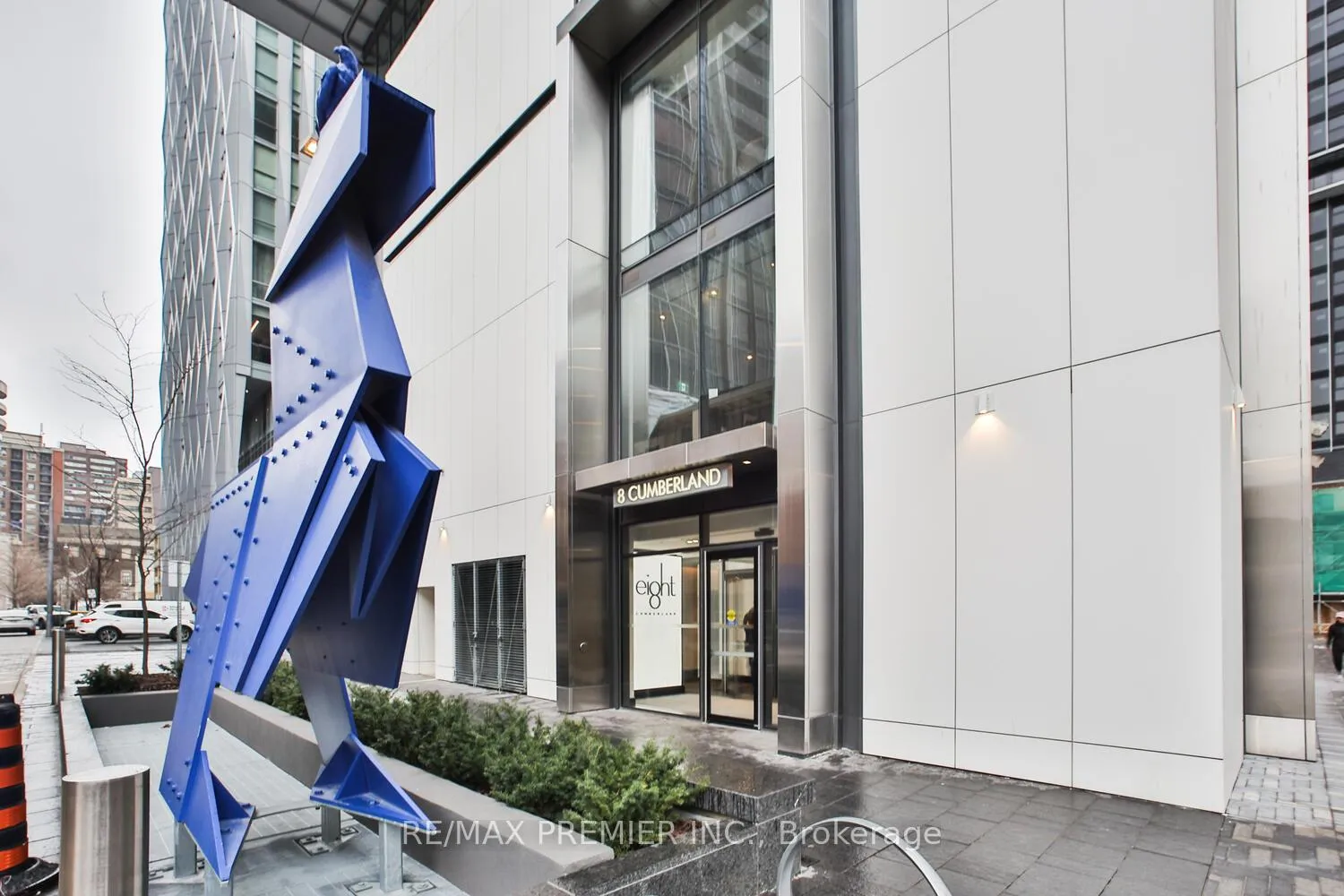 Photo 2 of Unit 5006, 8 Cumberland Street, Toronto, The Annex — HOMEH