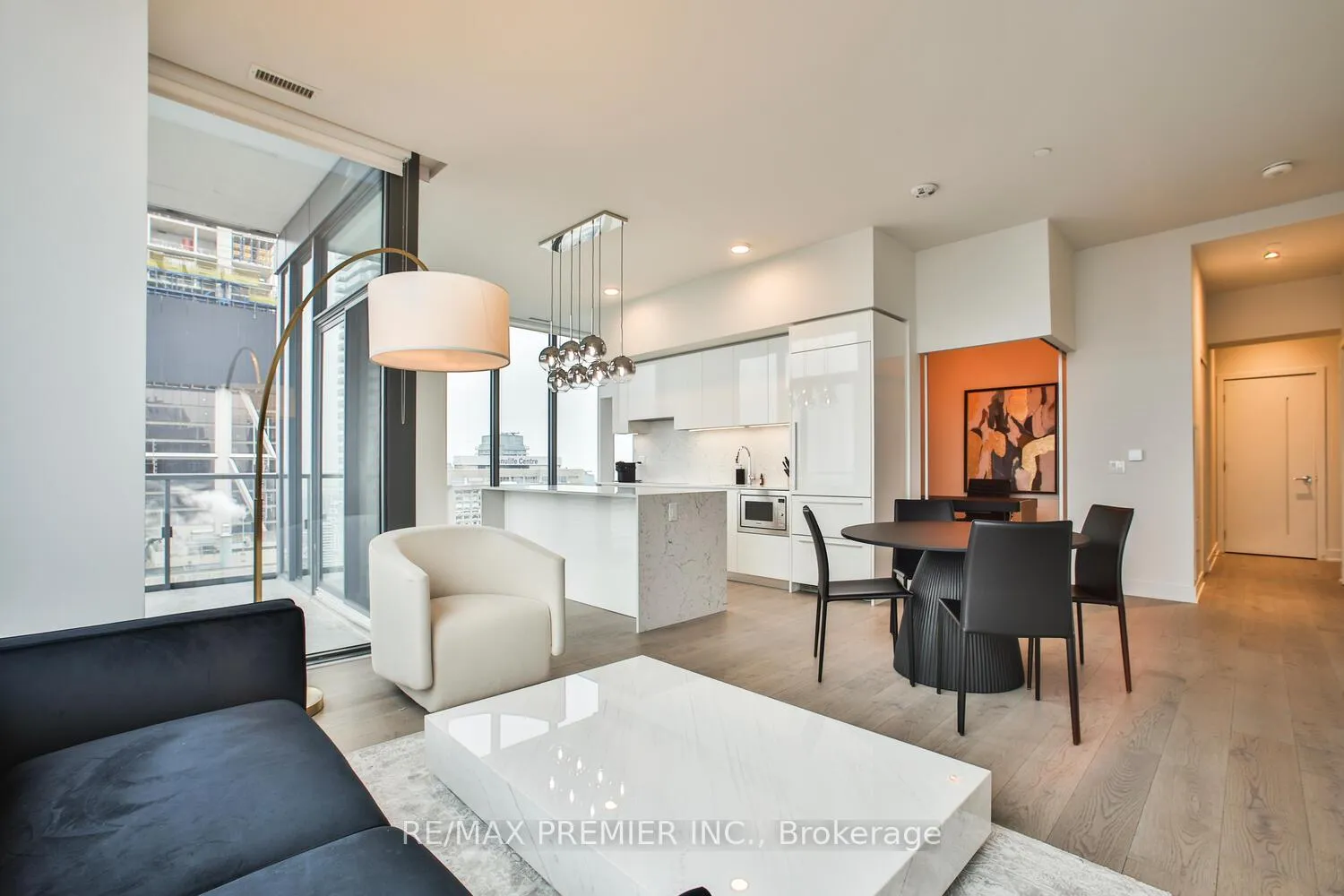 Photo 6 of Unit 5006, 8 Cumberland Street, Toronto, The Annex — HOMEH