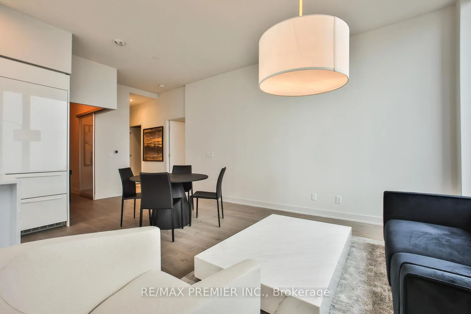 Photo 8 of Unit 5006, 8 Cumberland Street, Toronto, The Annex — HOMEH