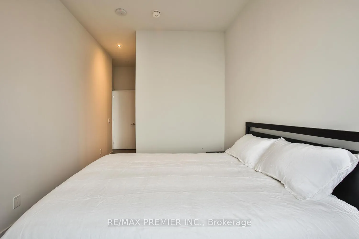 Photo 25 of Unit 5006, 8 Cumberland Street, Toronto, The Annex — HOMEH