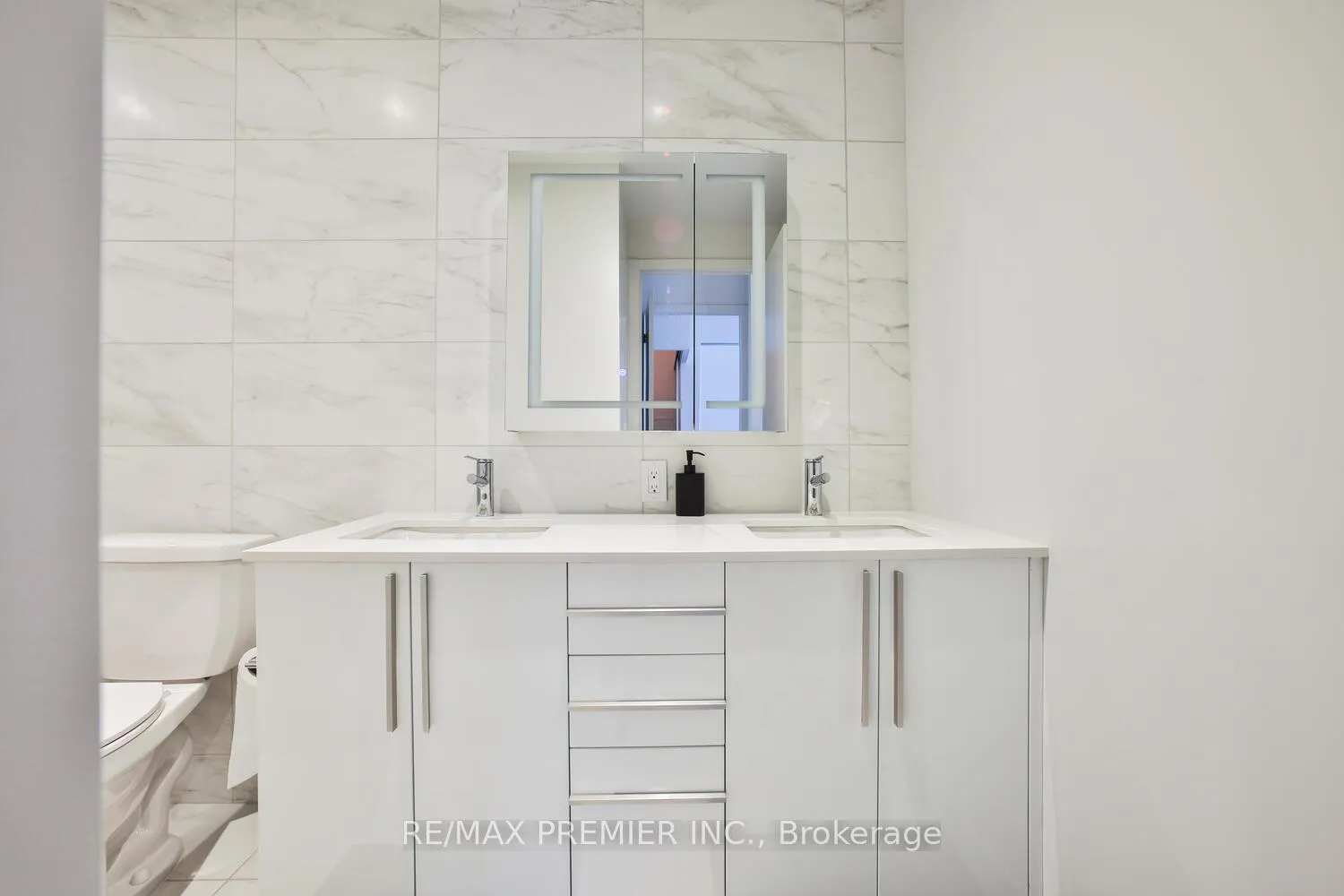 Photo 31 of Unit 5006, 8 Cumberland Street, Toronto, The Annex — HOMEH
