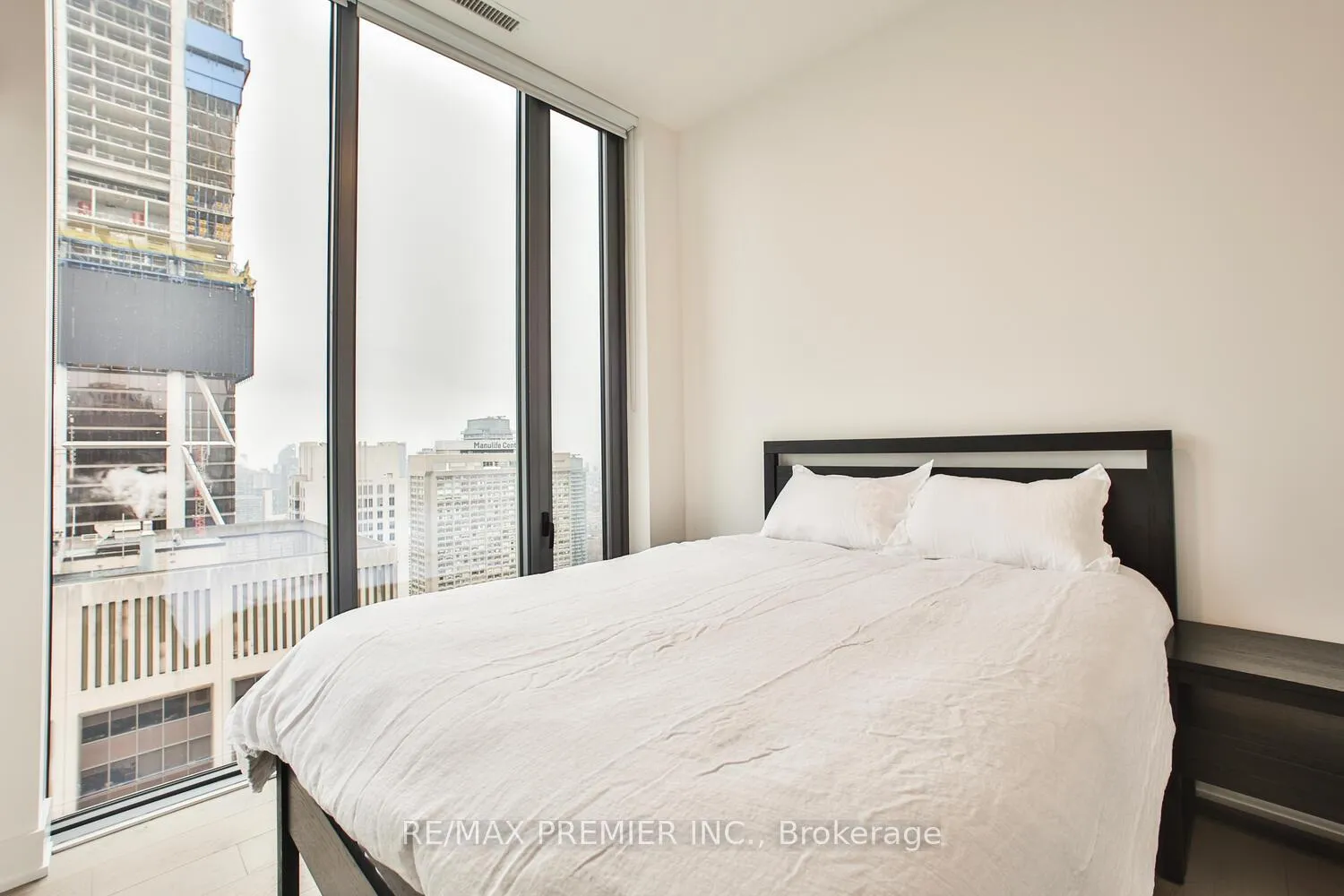 Photo 33 of Unit 5006, 8 Cumberland Street, Toronto, The Annex — HOMEH
