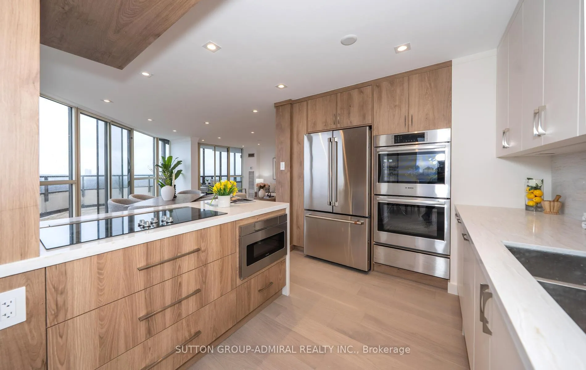 Front of Unit 1803, 343 Clark Avenue W
