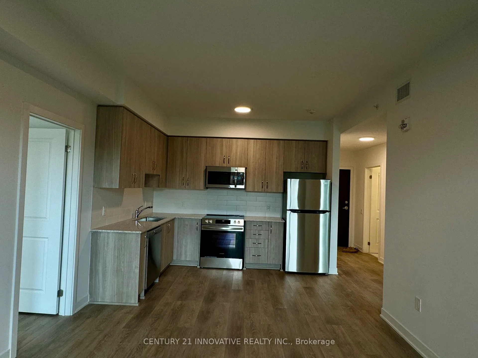 Photo 7 of Unit 217, 385 Arctic Red Drive, Oshawa, Windfields — HOMEH
