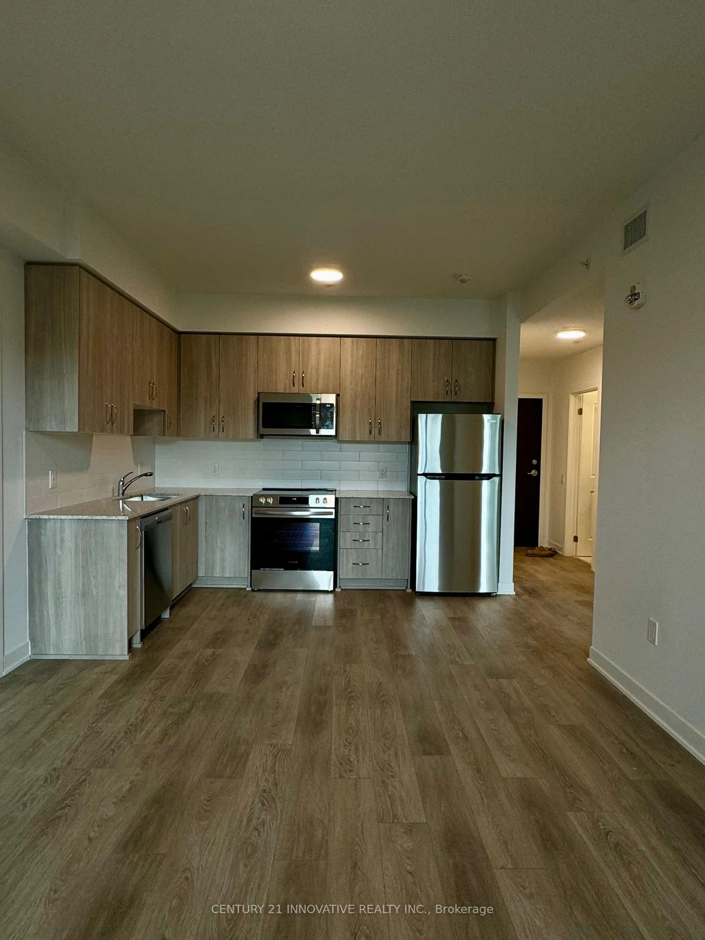 Photo 8 of Unit 217, 385 Arctic Red Drive, Oshawa, Windfields — HOMEH