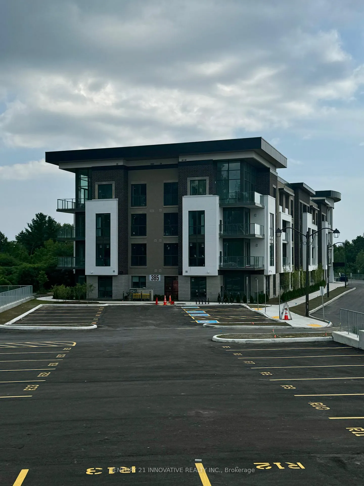 Photo 23 of Unit 217, 385 Arctic Red Drive, Oshawa, Windfields — HOMEH
