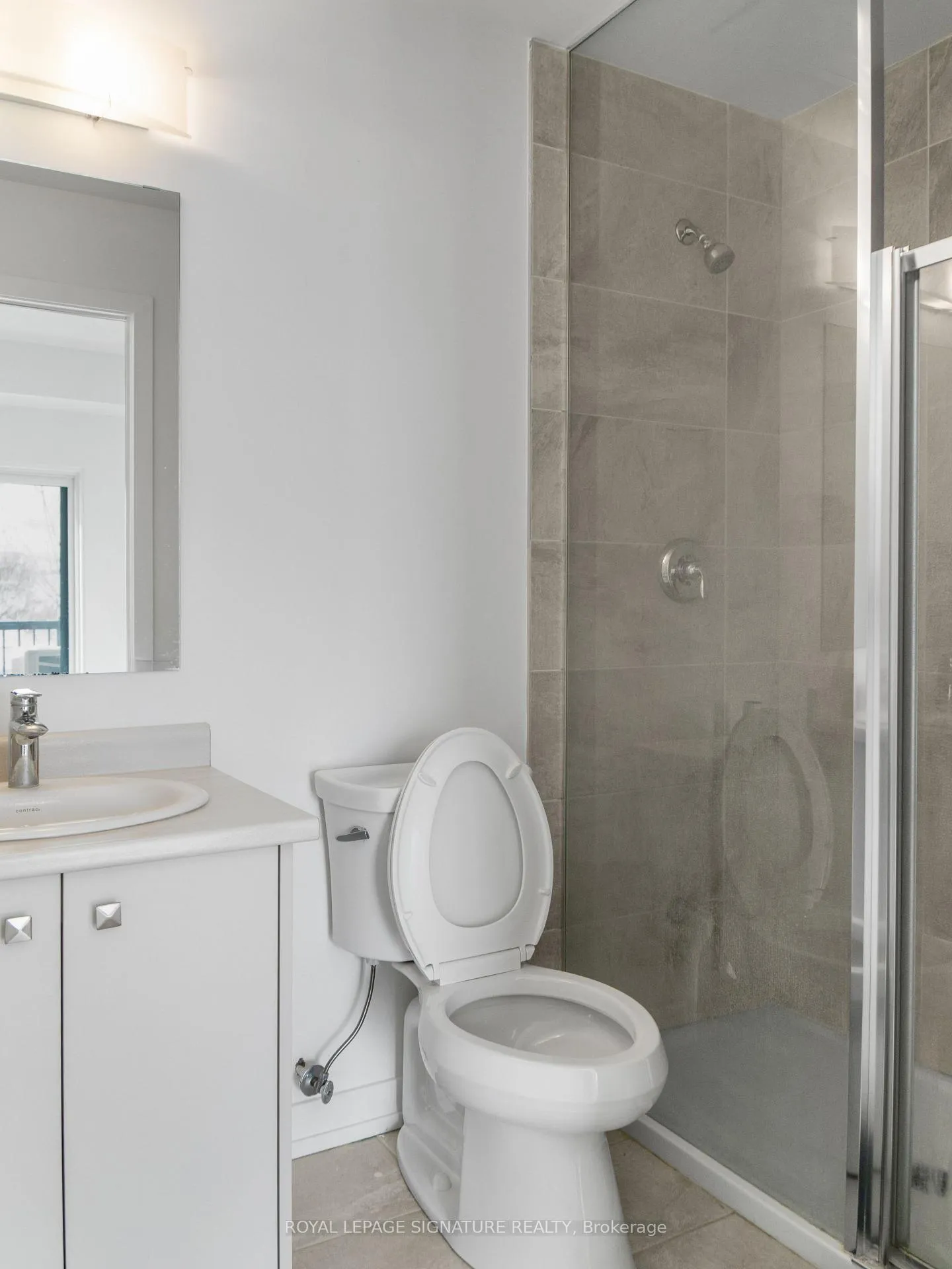 Photo 8 of Unit D10, 10 Palace Street N, Kitchener — HOMEH