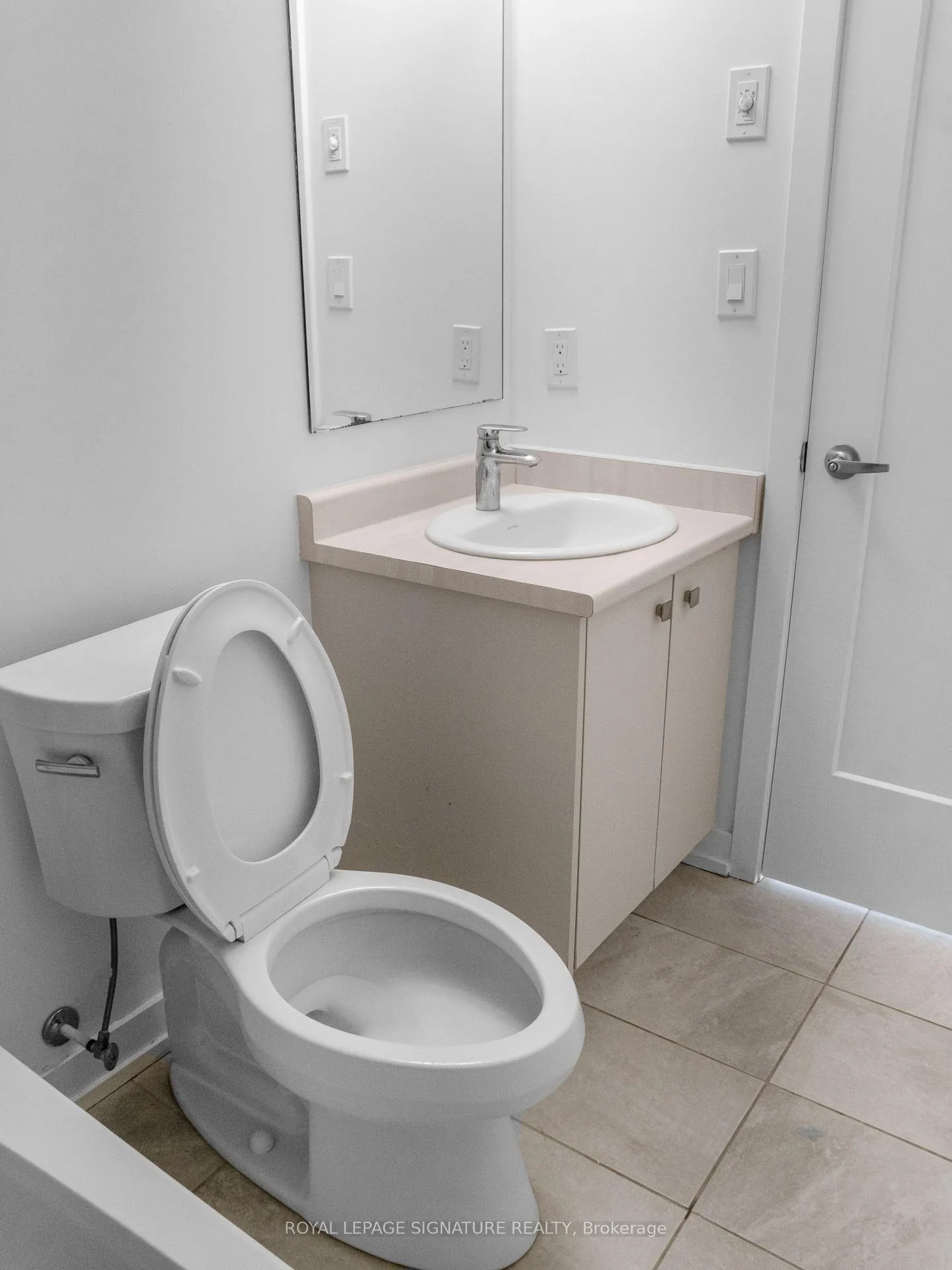 Photo 12 of Unit D10, 10 Palace Street N, Kitchener — HOMEH