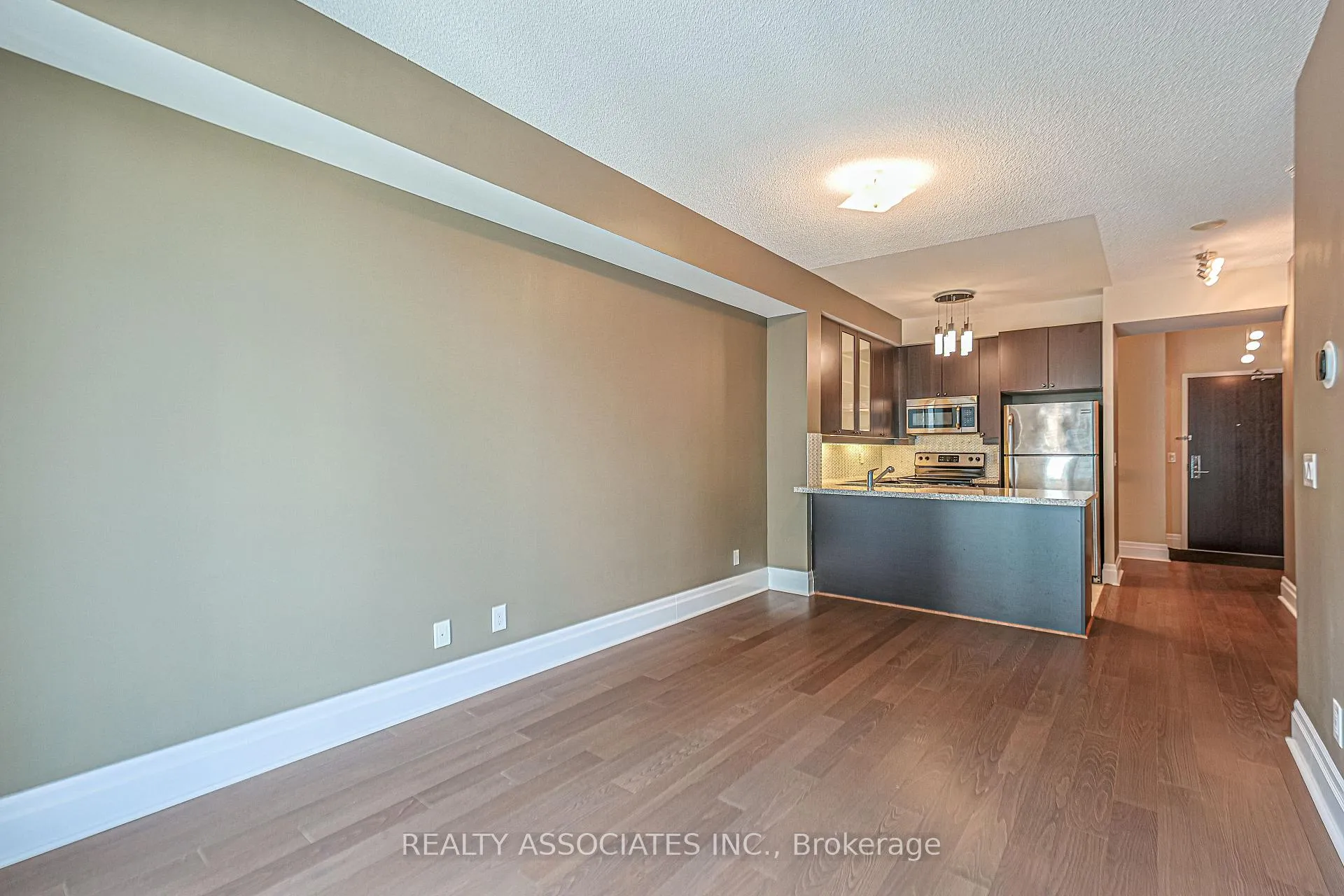 Photo 8 of Unit 706, 131 Upper Duke Crescent, Markham, Unionville — HOMEH