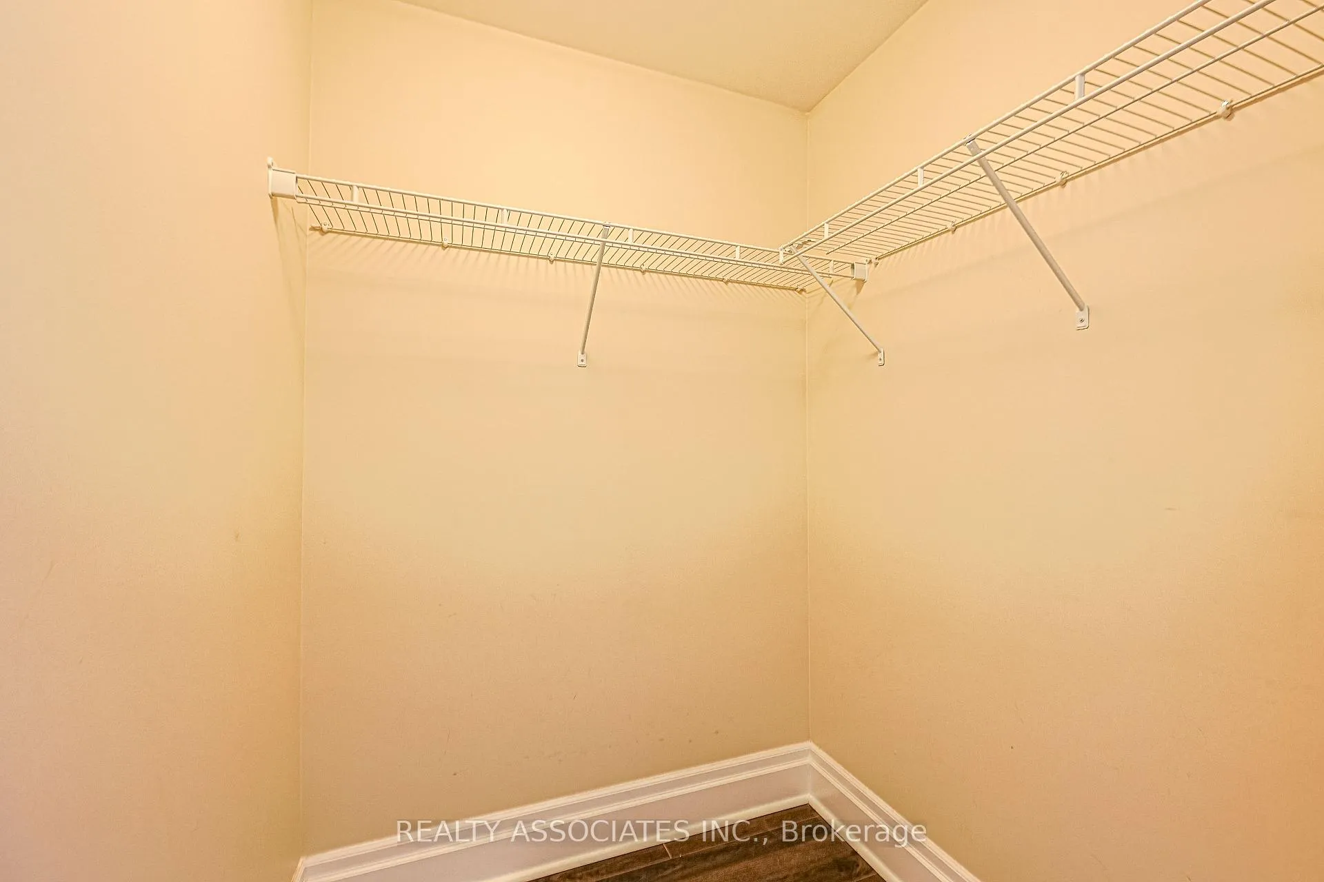 Photo 13 of Unit 706, 131 Upper Duke Crescent, Markham, Unionville — HOMEH
