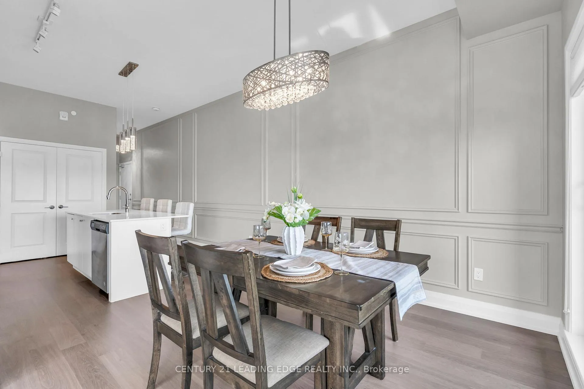 Photo 9 of Unit 406, 555 William Graham Drive, Aurora, Rural Aurora — HOMEH