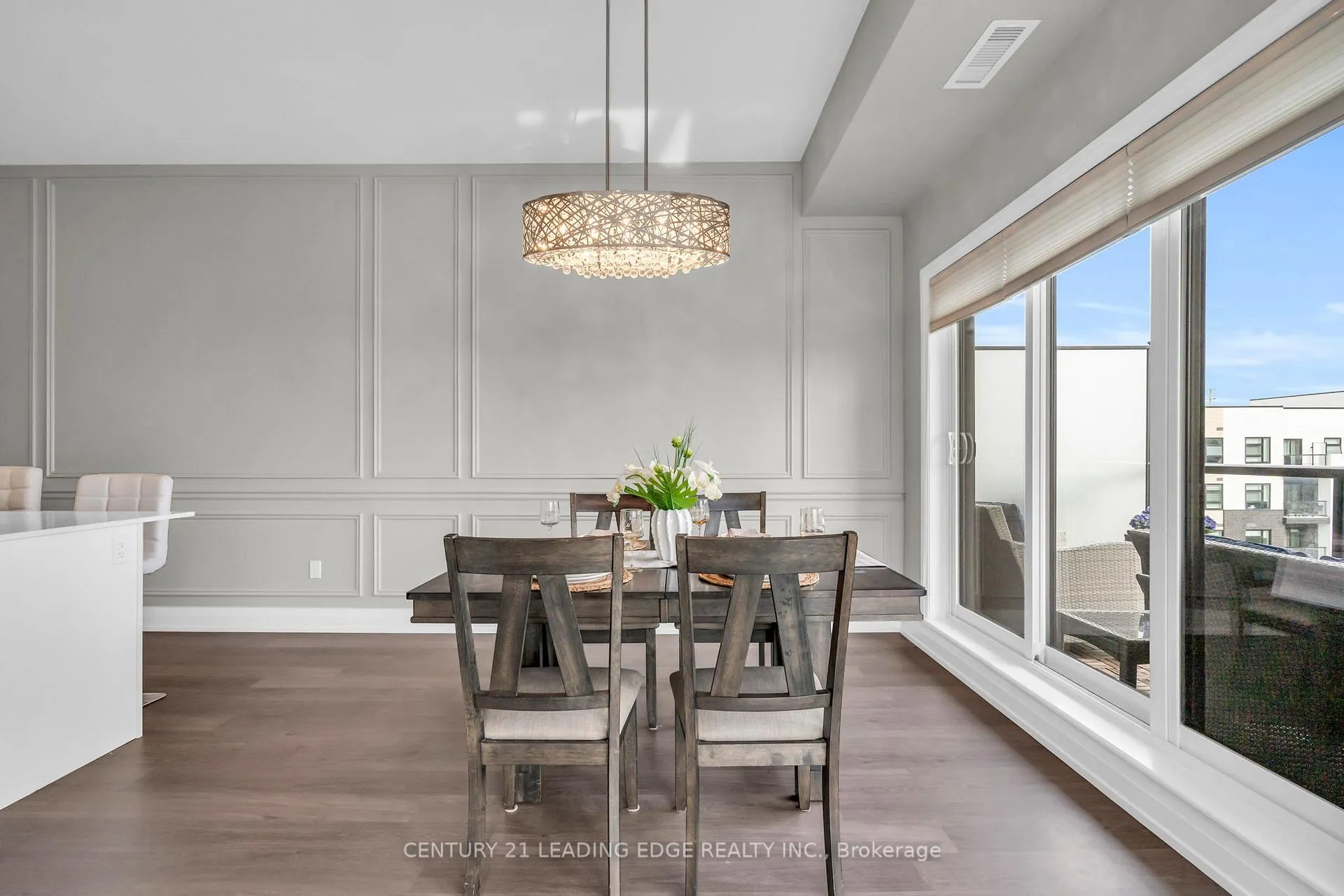 Photo 10 of Unit 406, 555 William Graham Drive, Aurora, Rural Aurora — HOMEH