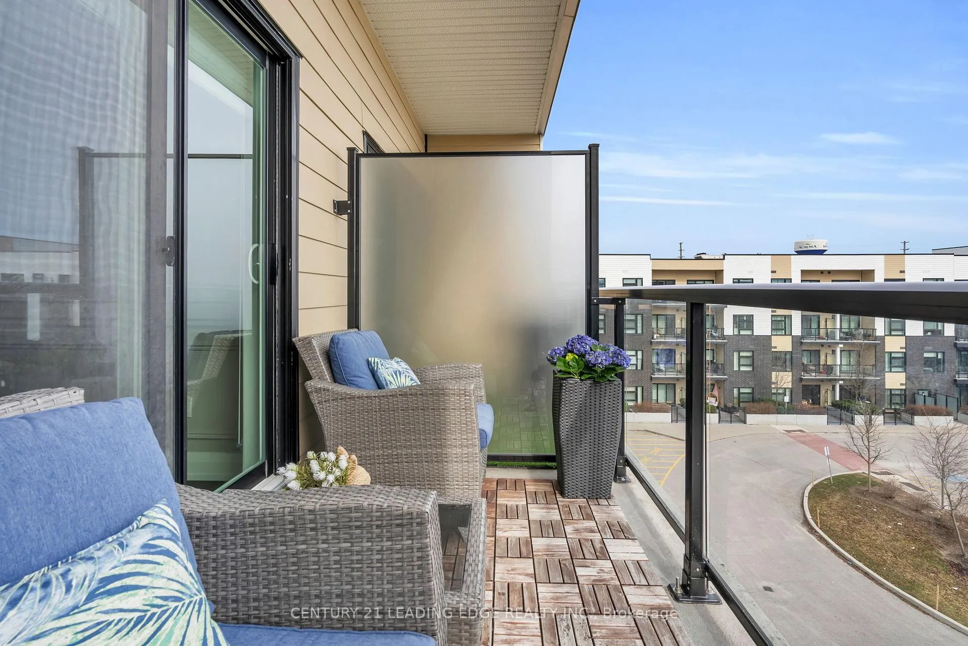 Photo 16 of Unit 406, 555 William Graham Drive, Aurora, Rural Aurora — HOMEH