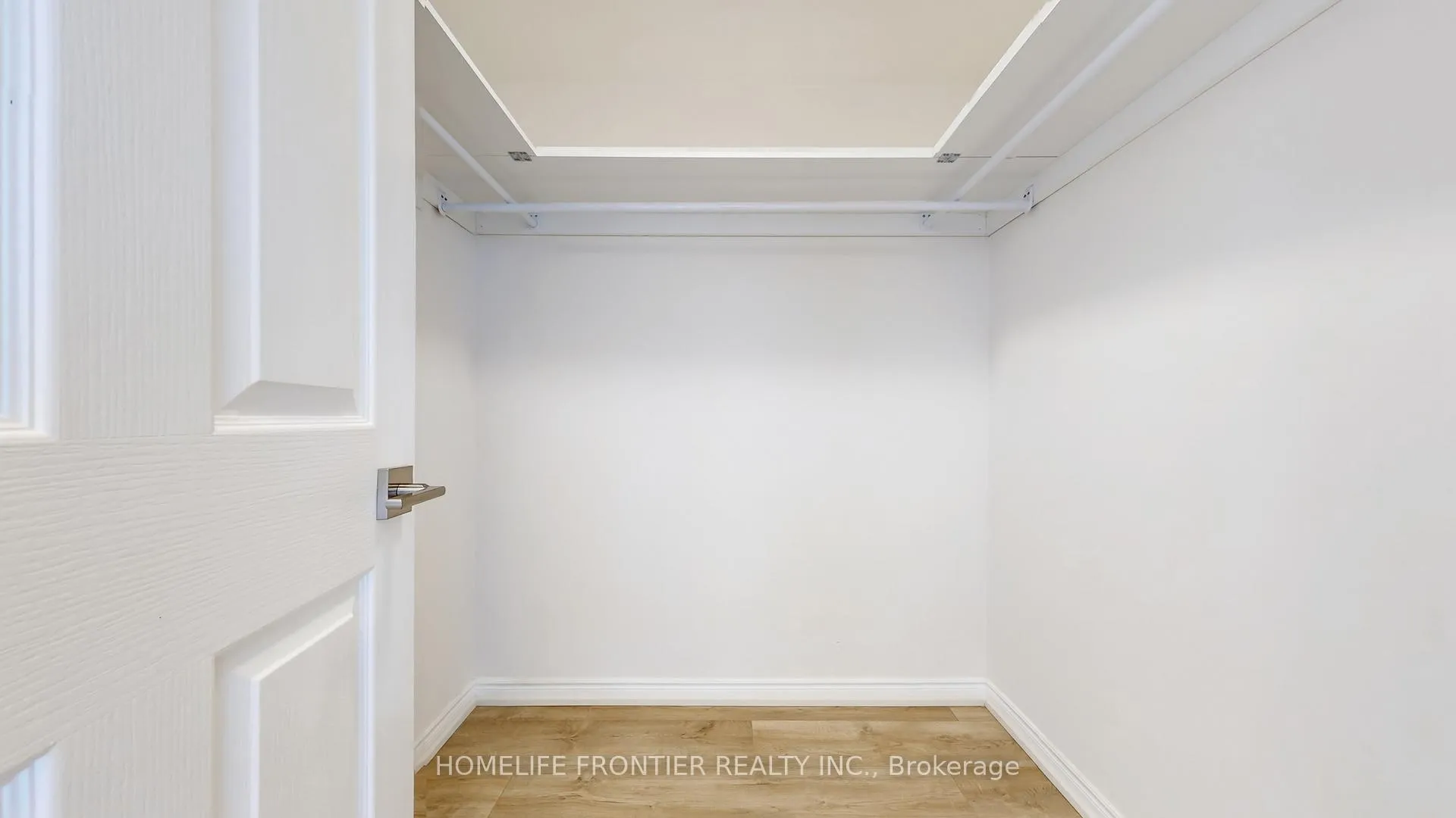 Photo 10 of Unit 605, 7250 Yonge Street, Vaughan, Crestwood-Springfarm-Yorkhill — HOMEH