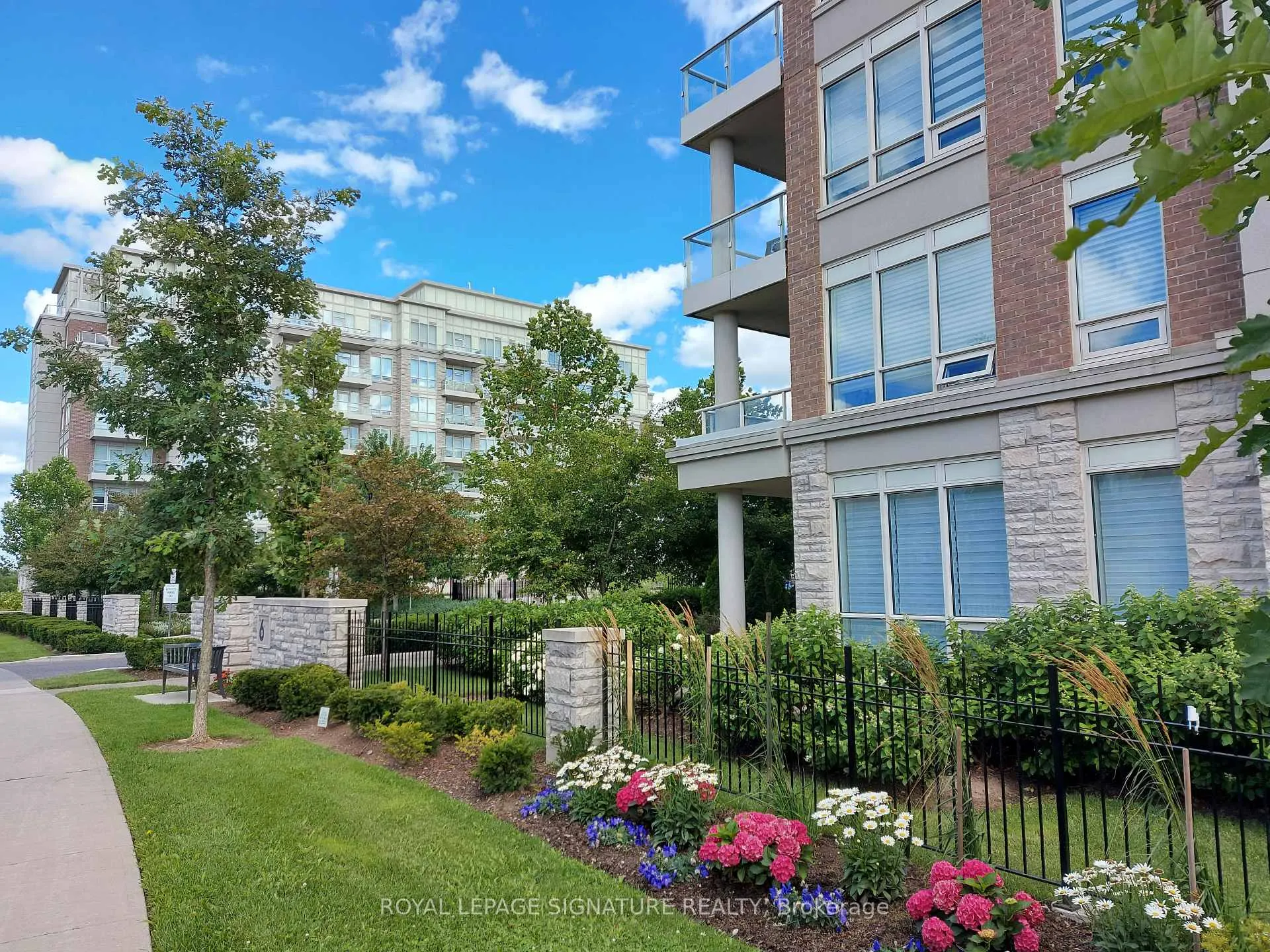 Photo 39 of Unit 215, 9 Stollery Pond Crescent, Markham, Angus Glen — HOMEH