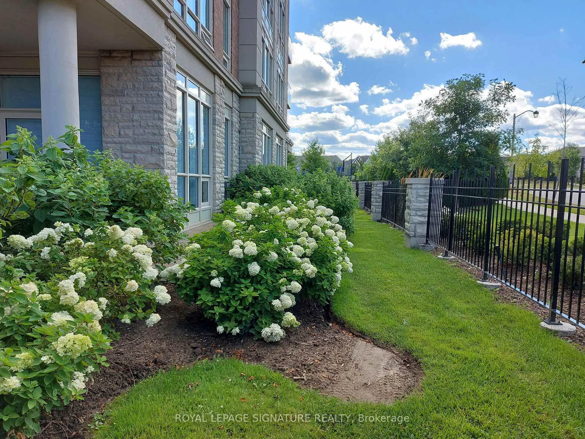 Photo 42 of Unit 215, 9 Stollery Pond Crescent, Markham, Angus Glen — HOMEH