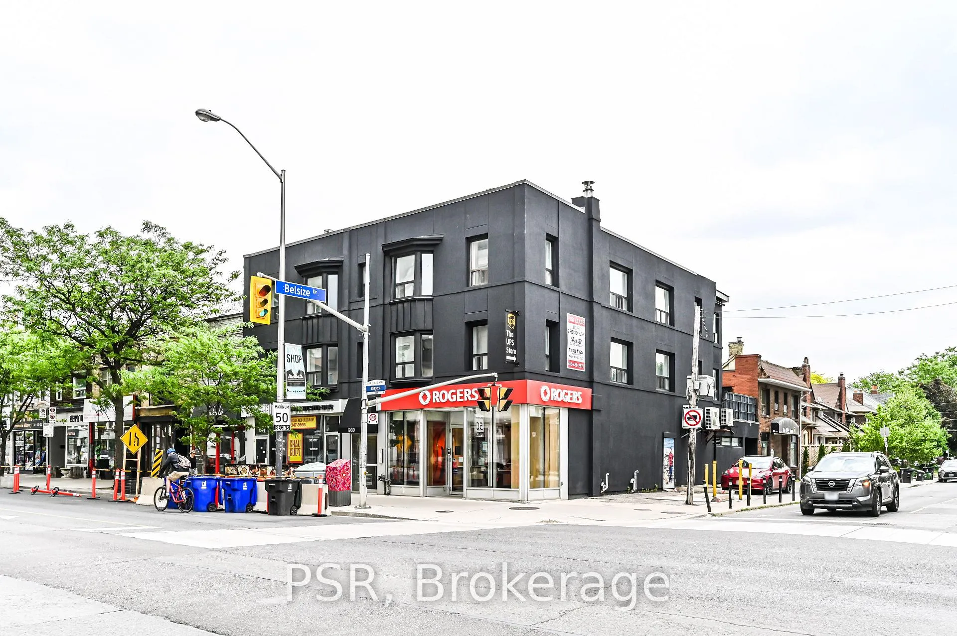 Front of Unit 304, 1989 Yonge Street E