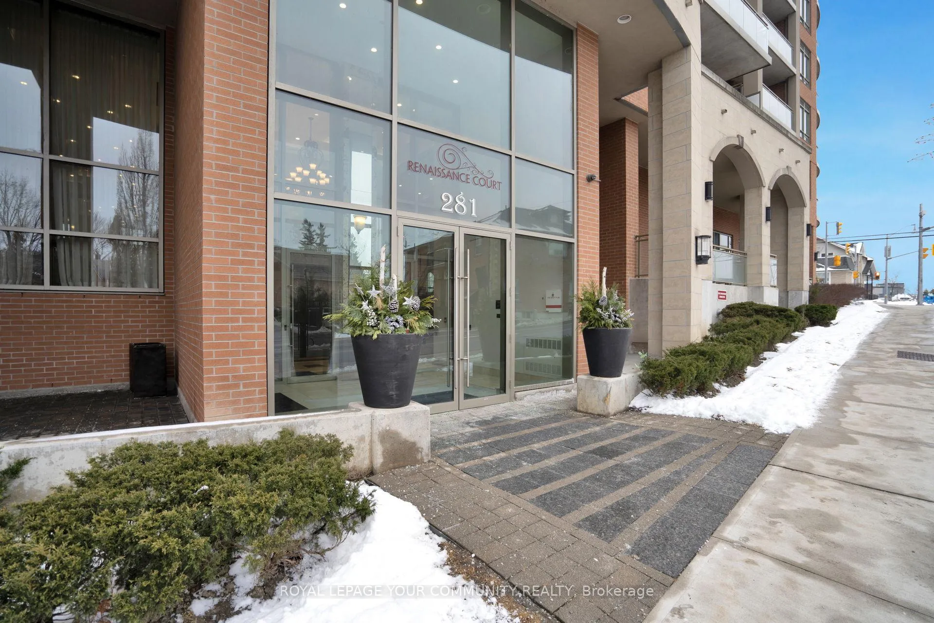 Front of Unit 401, 281 Woodbridge Avenue S