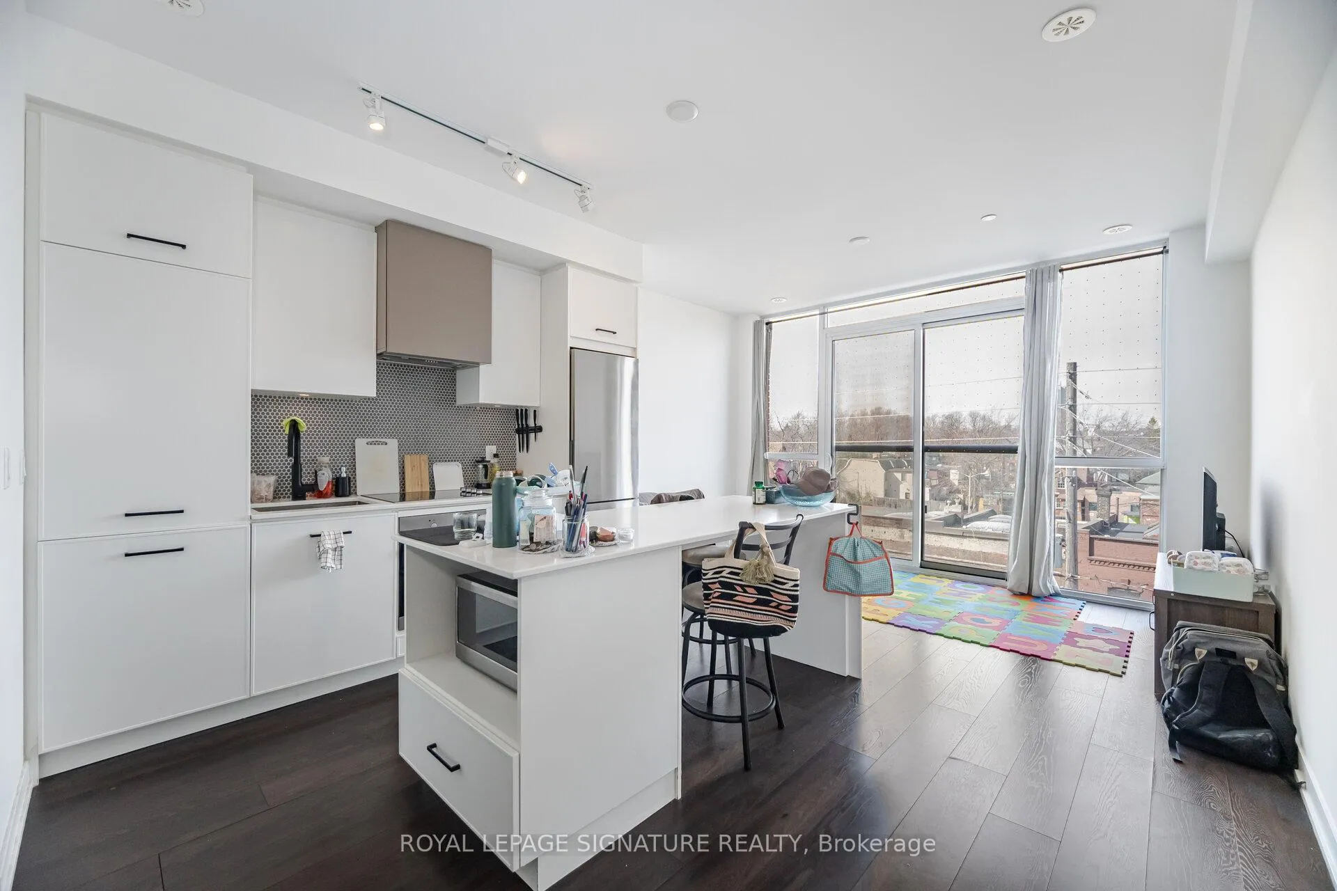 Photo 10 of Unit 407, 899 Queen Street E, Toronto, South Riverdale — HOMEH