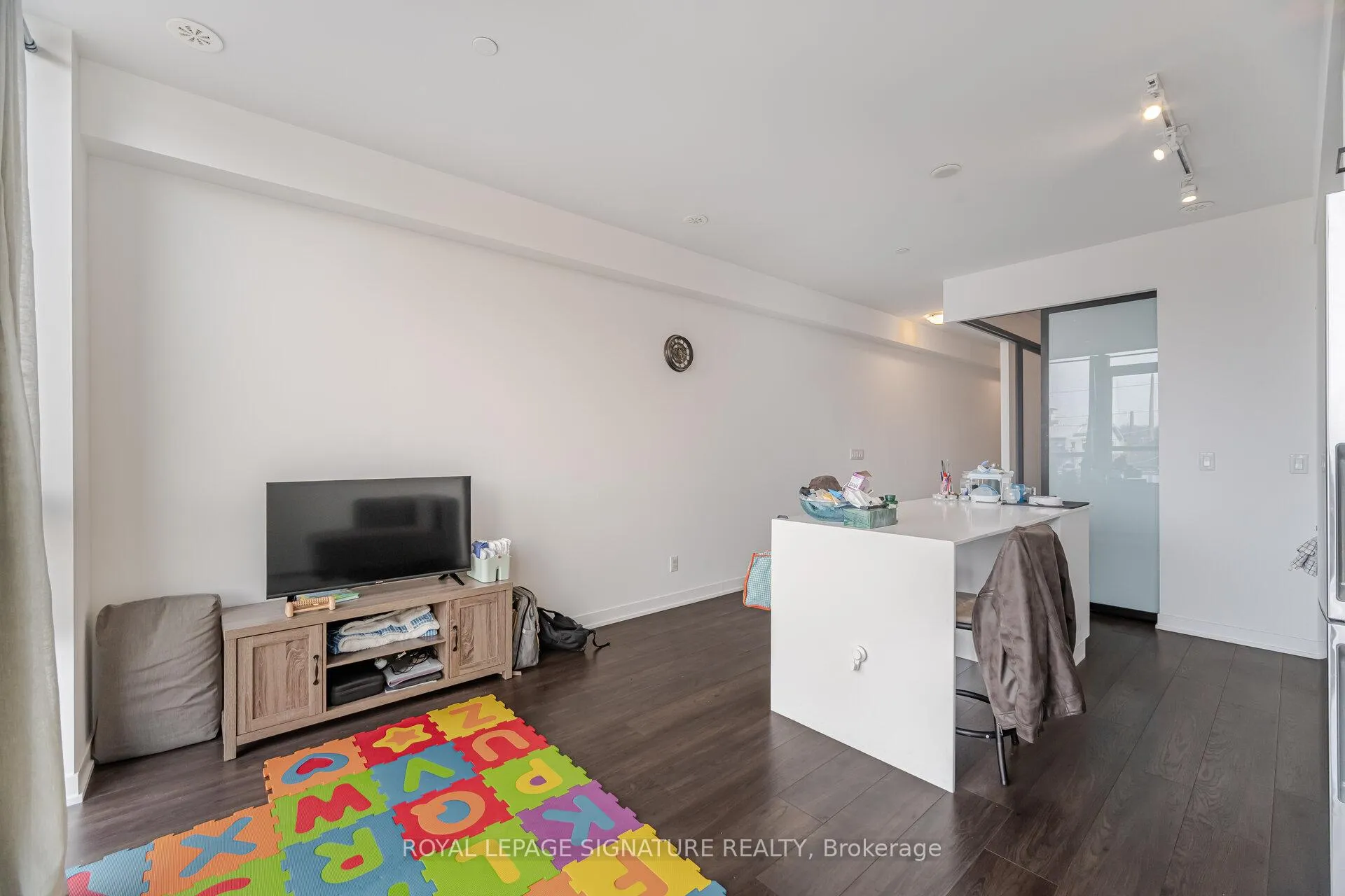 Photo 21 of Unit 407, 899 Queen Street E, Toronto, South Riverdale — HOMEH