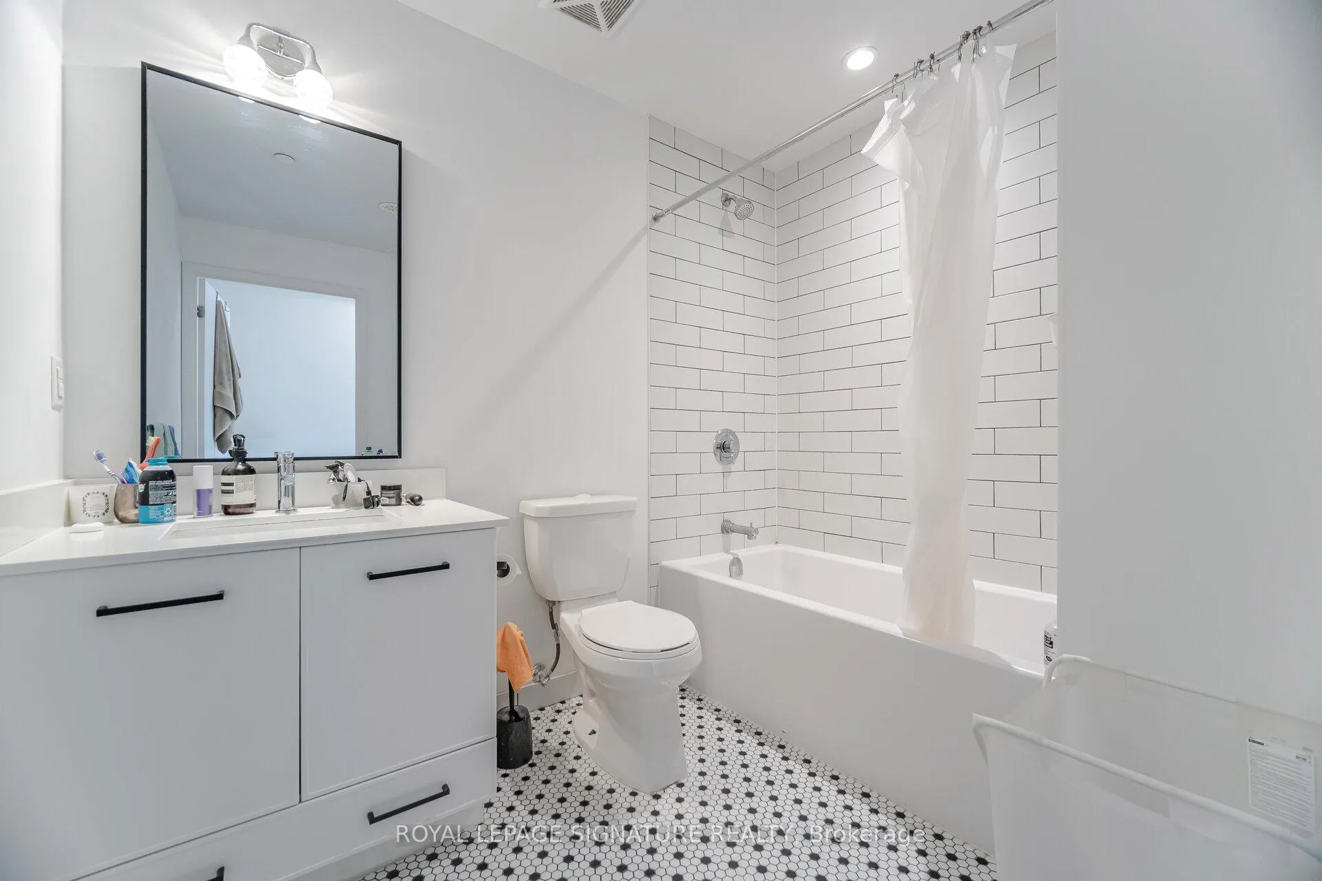 Photo 22 of Unit 407, 899 Queen Street E, Toronto, South Riverdale — HOMEH