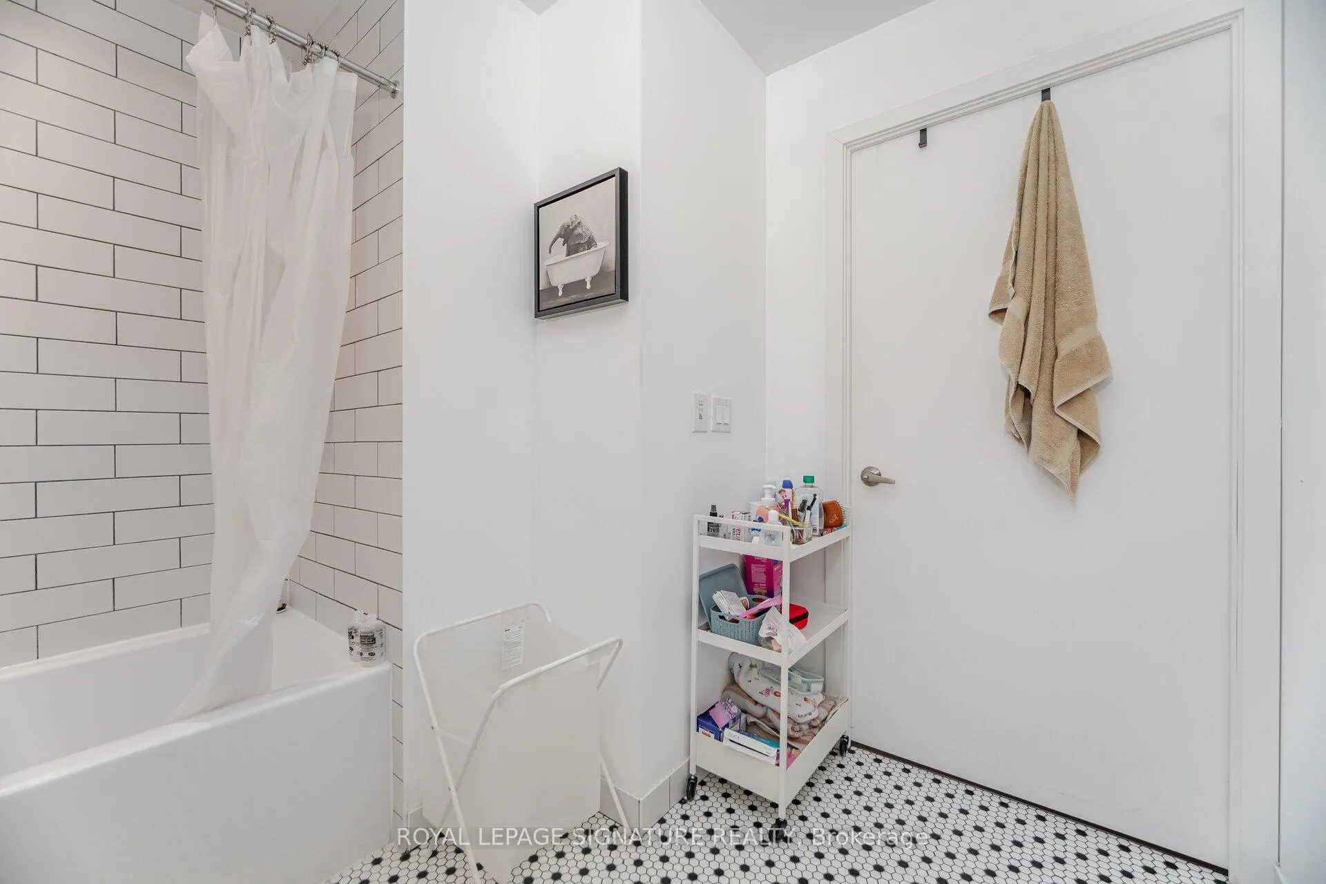 Photo 23 of Unit 407, 899 Queen Street E, Toronto, South Riverdale — HOMEH