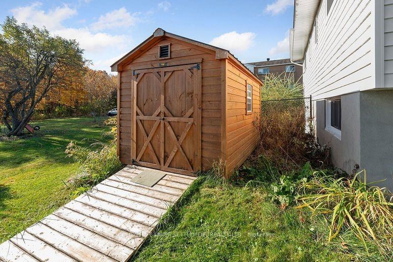 Photo 3 of 212 Nelson Street E, Carleton Place — HOMEH