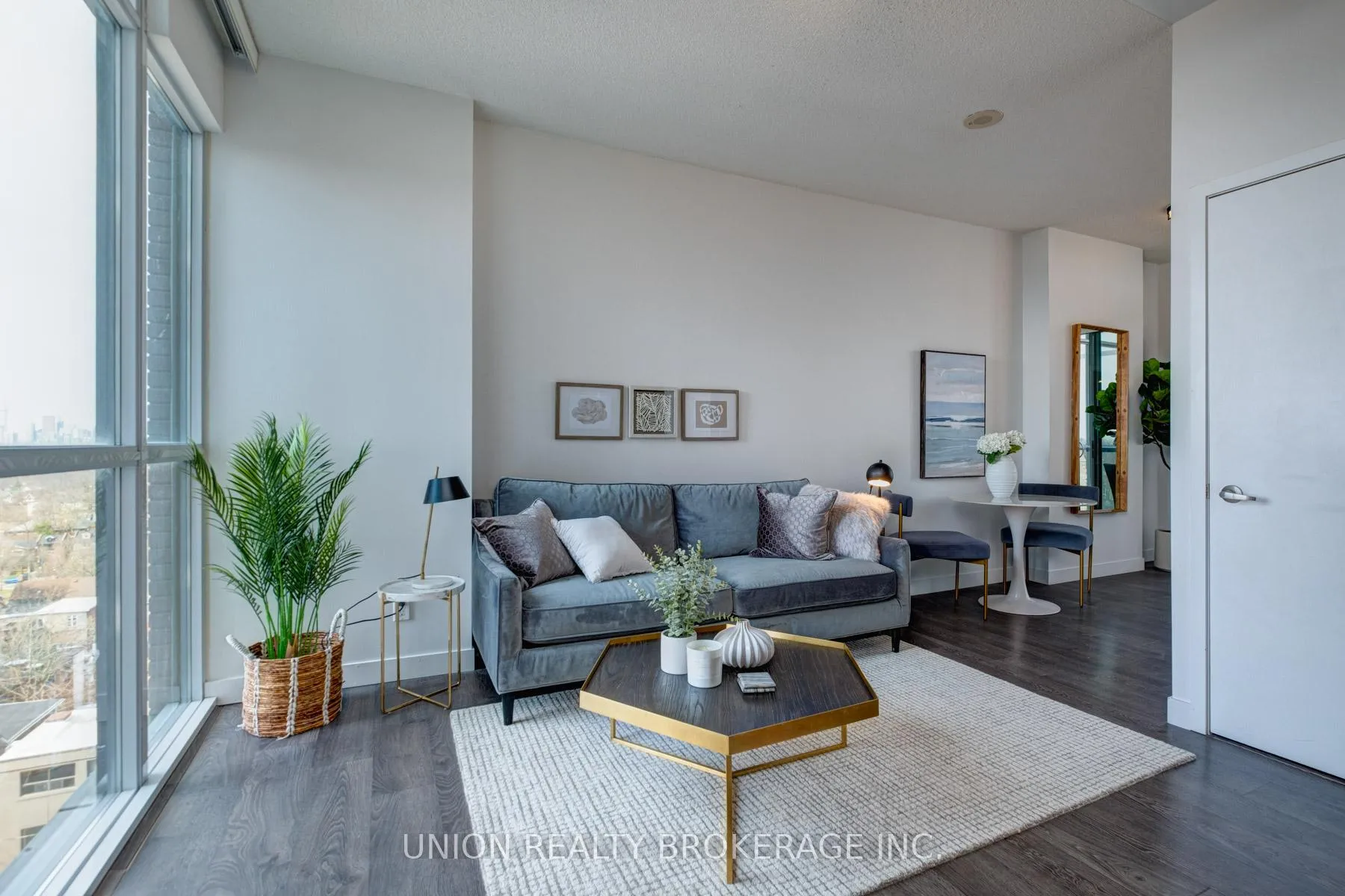 Photo 3 of Unit 802, 2055 Danforth Avenue, Toronto, Woodbine Corridor — HOMEH