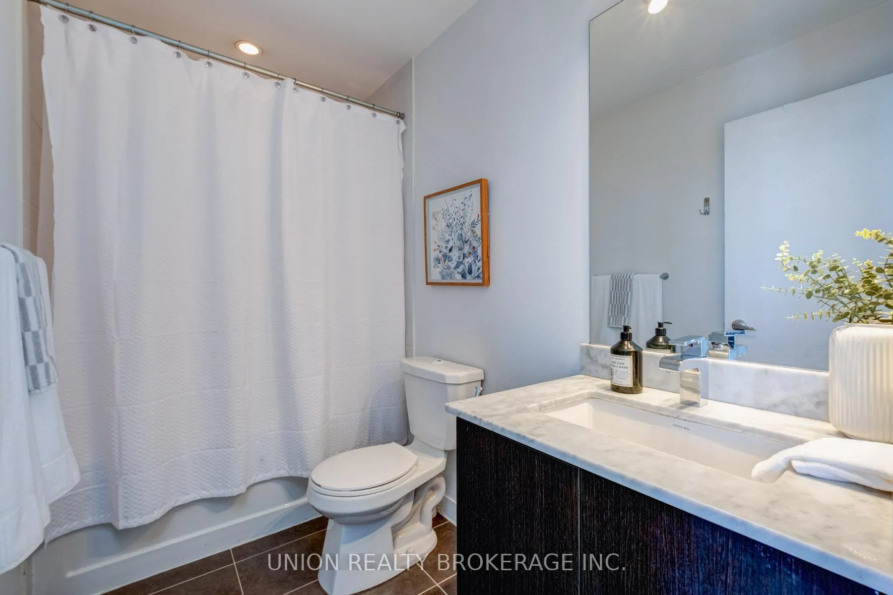 Photo 11 of Unit 802, 2055 Danforth Avenue, Toronto, Woodbine Corridor — HOMEH