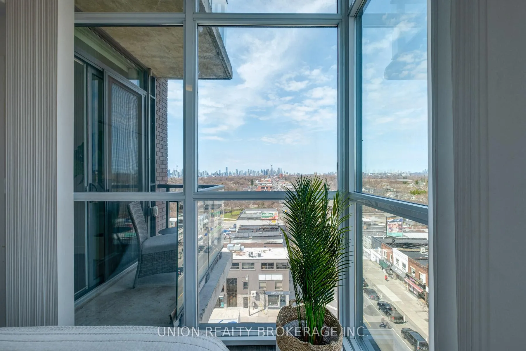 Photo 14 of Unit 802, 2055 Danforth Avenue, Toronto, Woodbine Corridor — HOMEH