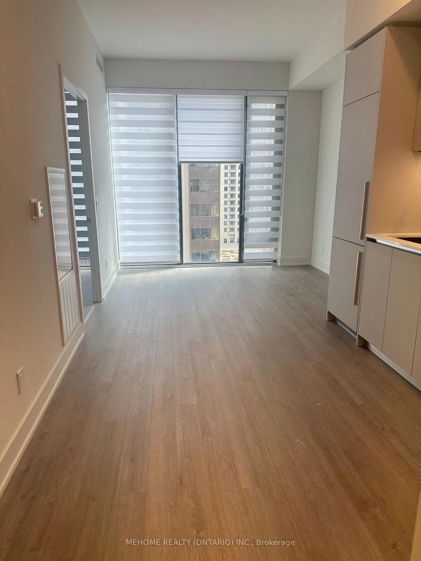 Photo 2 of Unit 1304, 8 Cumberland Street, Toronto, The Annex — HOMEH