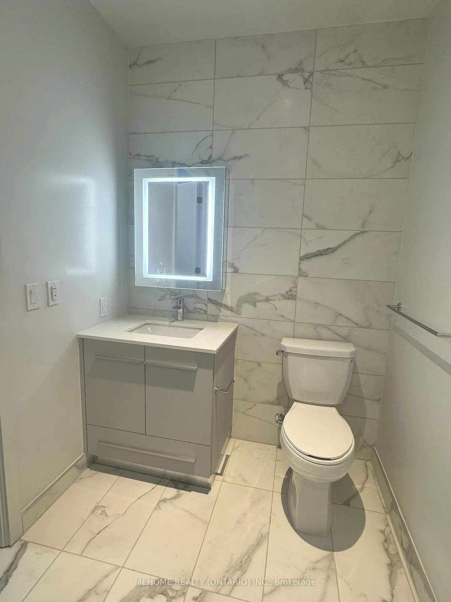 Photo 13 of Unit 1304, 8 Cumberland Street, Toronto, The Annex — HOMEH