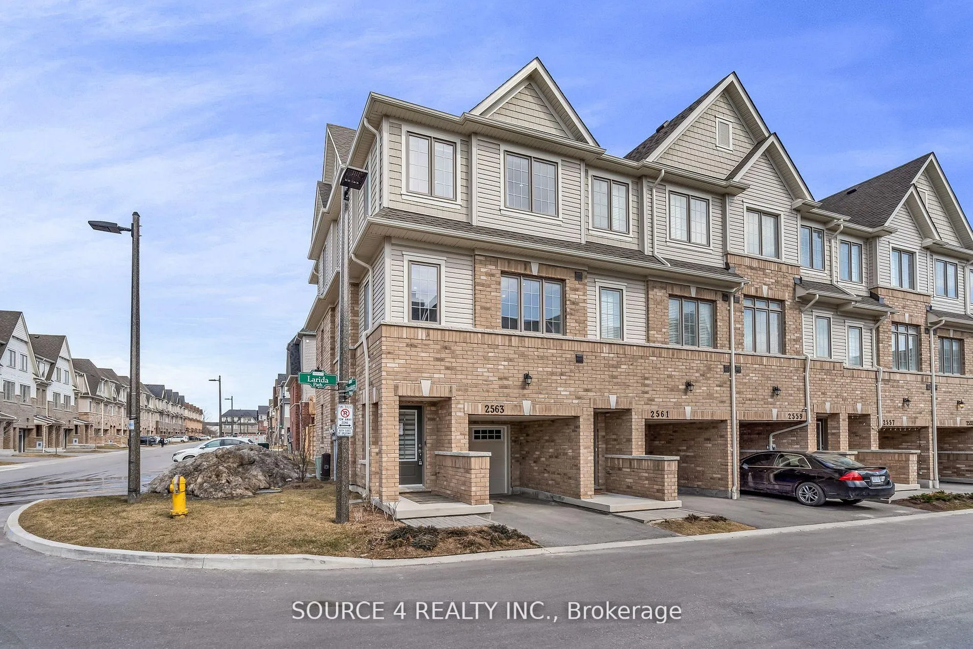 Photo 2 of Unit 107, 2563 Larida Path, Oshawa, Windfields — HOMEH