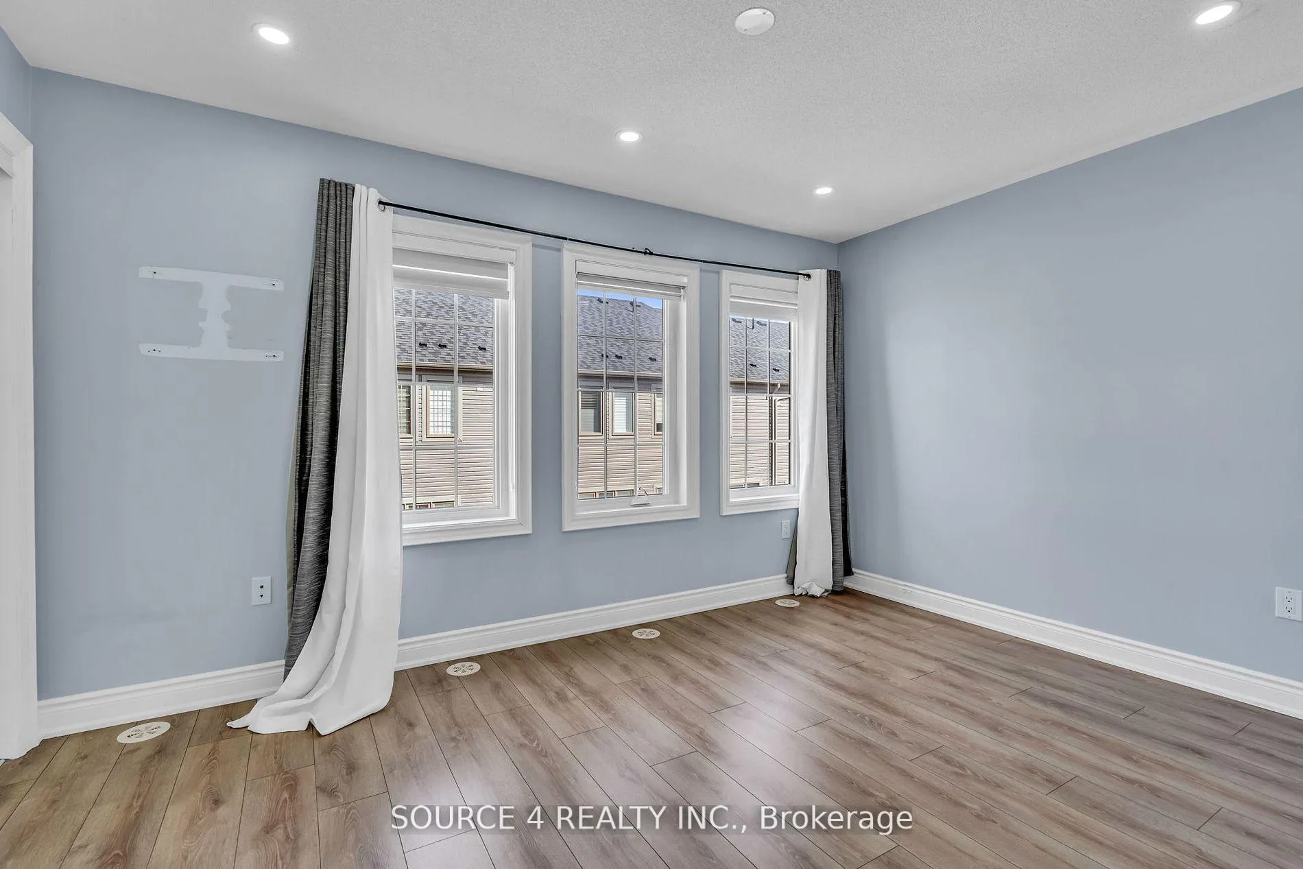 Photo 23 of Unit 107, 2563 Larida Path, Oshawa, Windfields — HOMEH